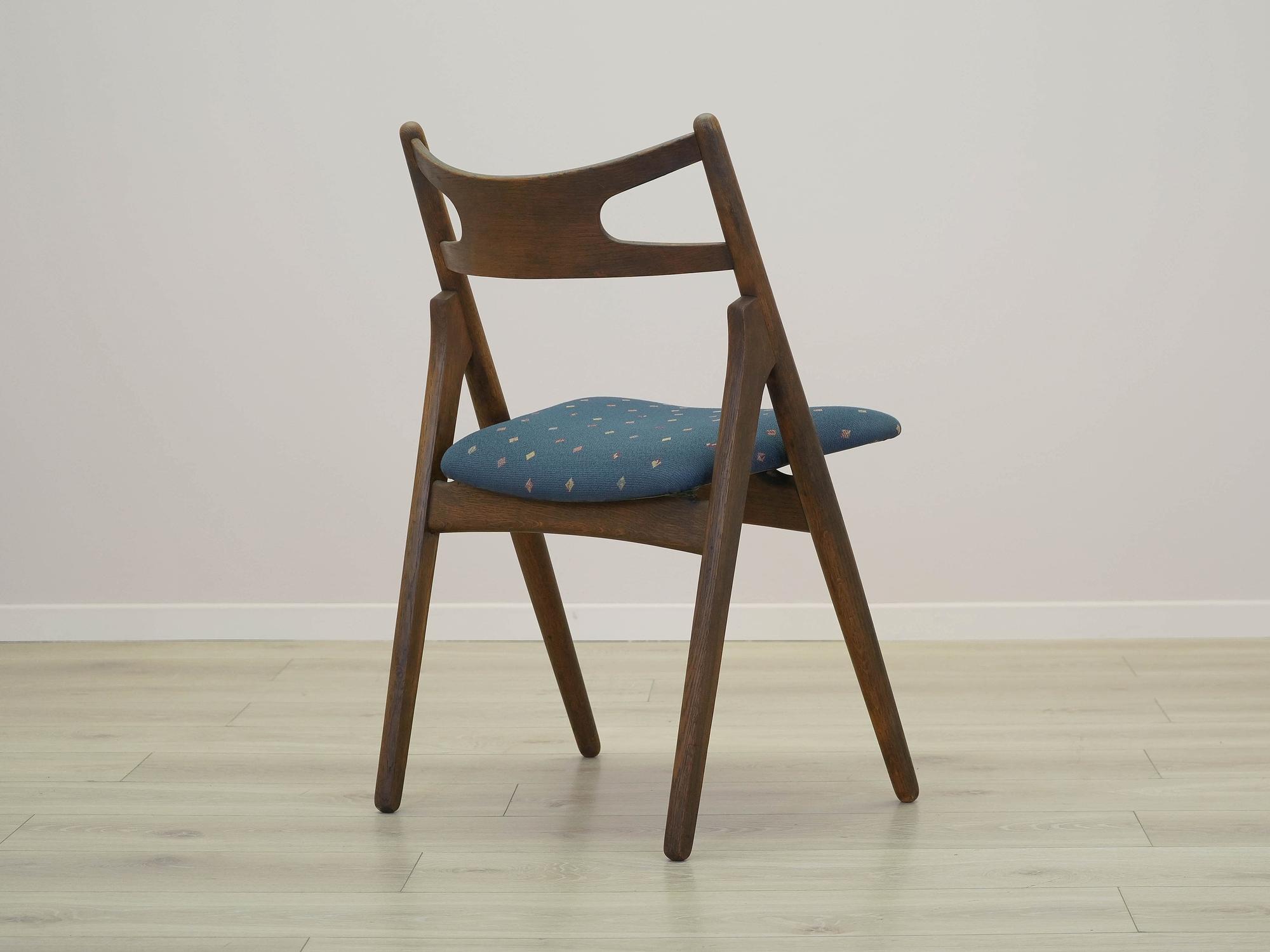 Set of 4 chairs made of oak 1960s Designer: Hans J. Wegner 5