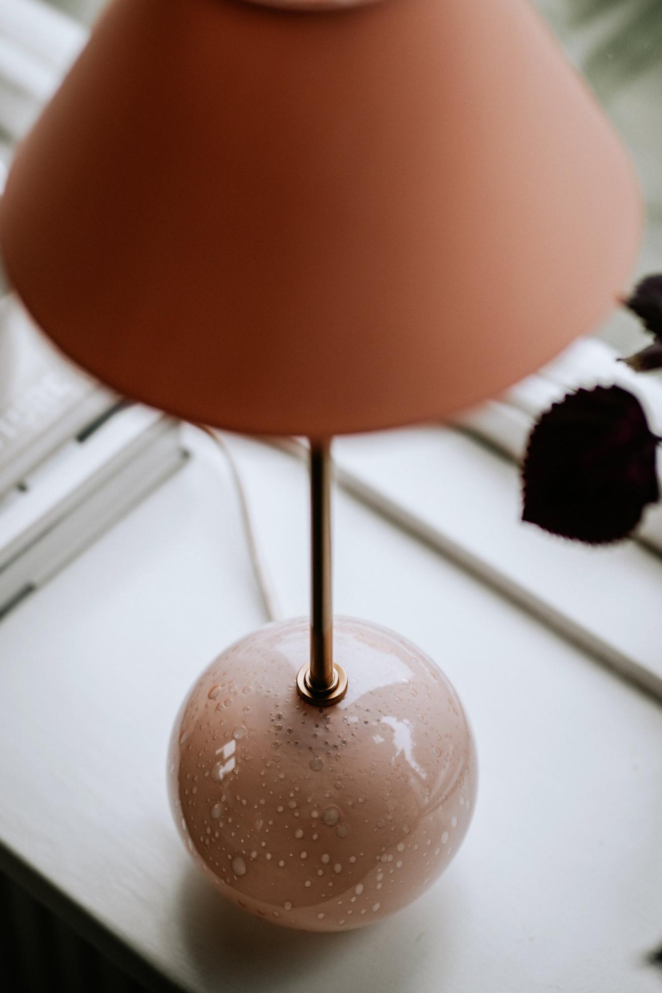 Iris Table lamp Blush Ø 20cm 3