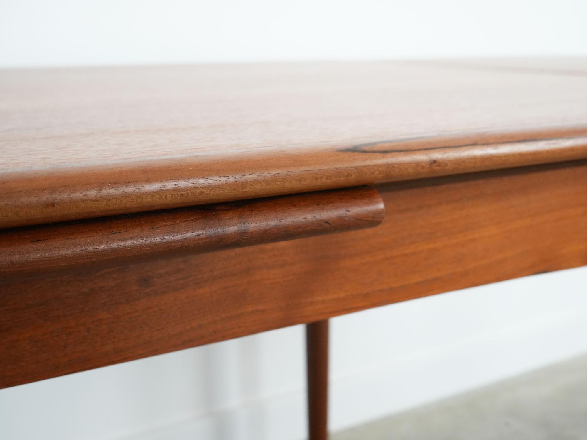 Dining table teak 1970s 13
