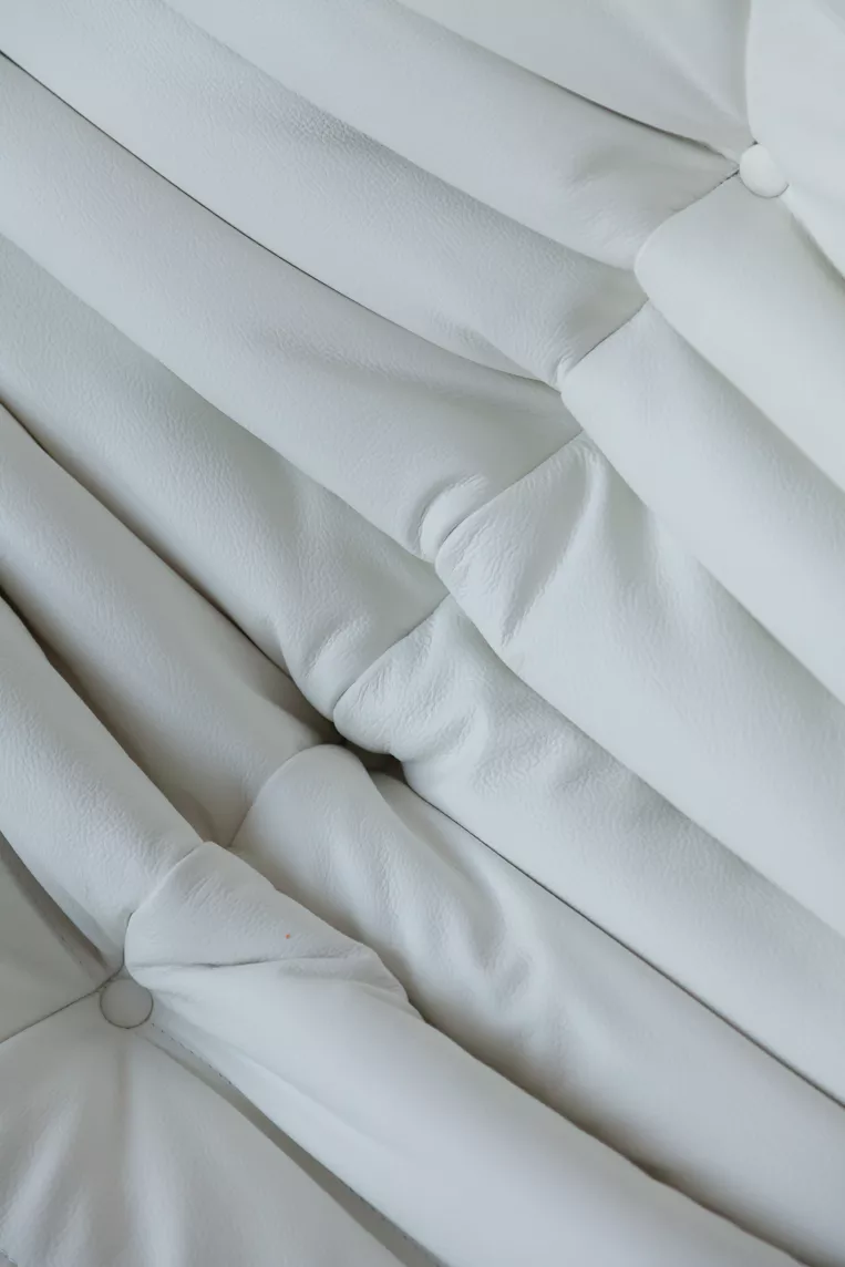 Divano Togo 2 posti pelle Madras bianco 6