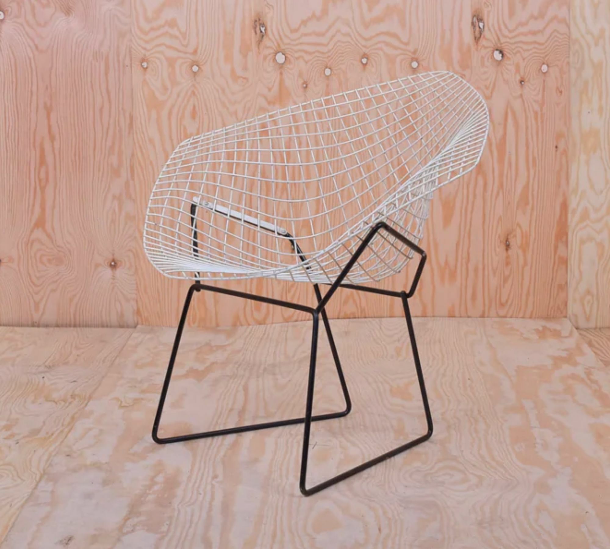Bertoia Diamond Chair Stahl Weiß 1