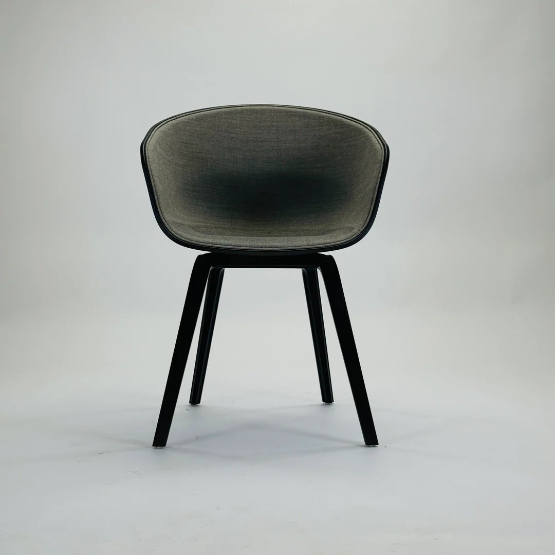 ACC About A Chair HAY Schwarz 1