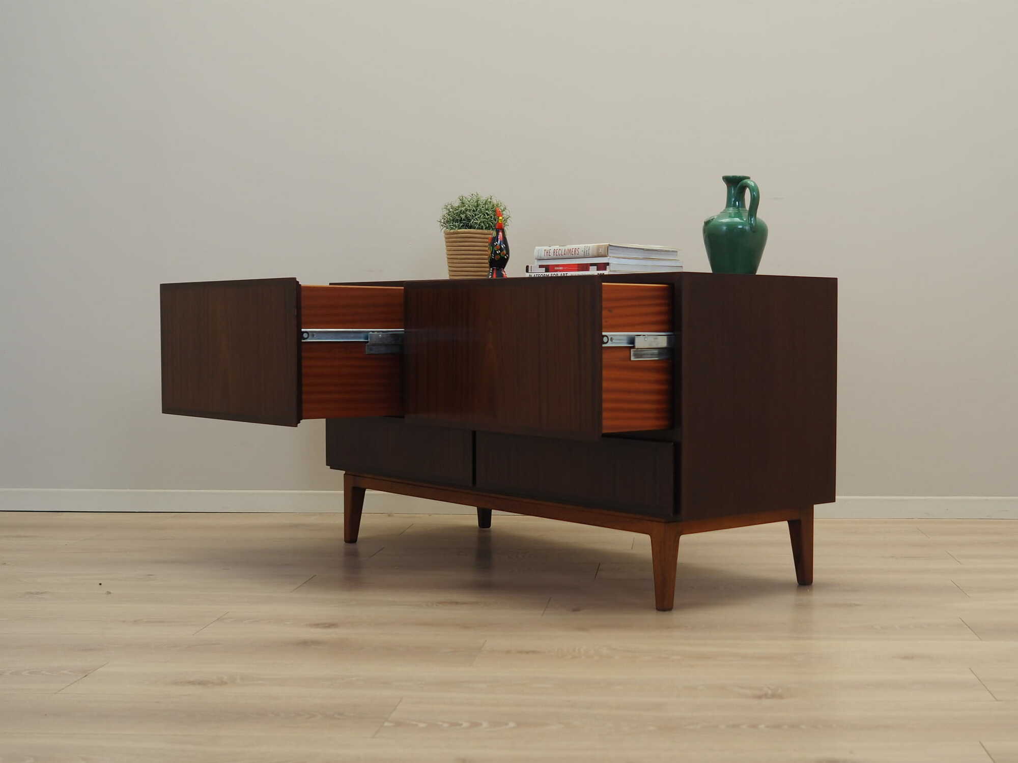 Vintage dresser mahogany brown 1970s 4