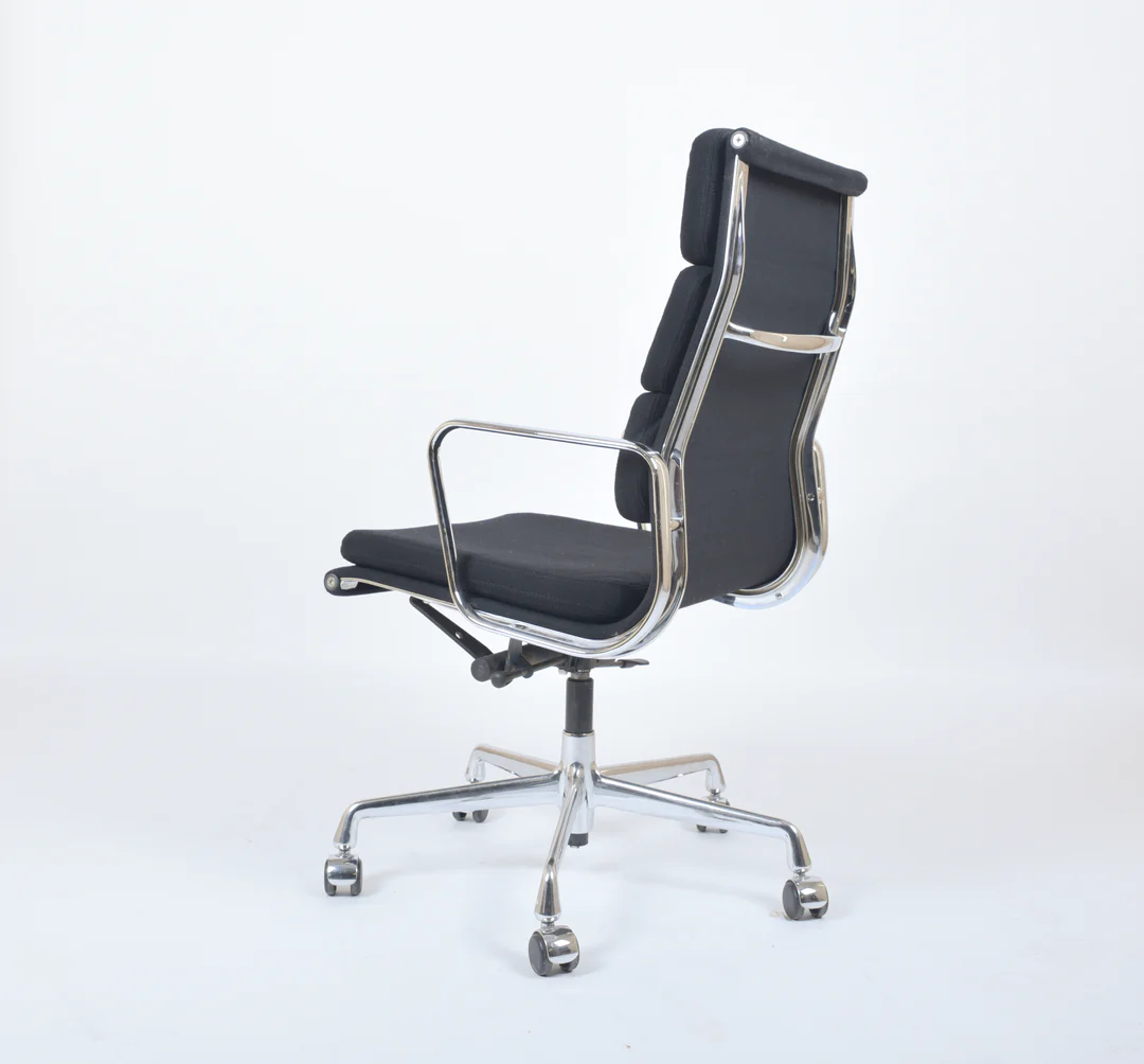Vitra Eames EA219 Aluminium Soft Pad Chair Schwarz 2