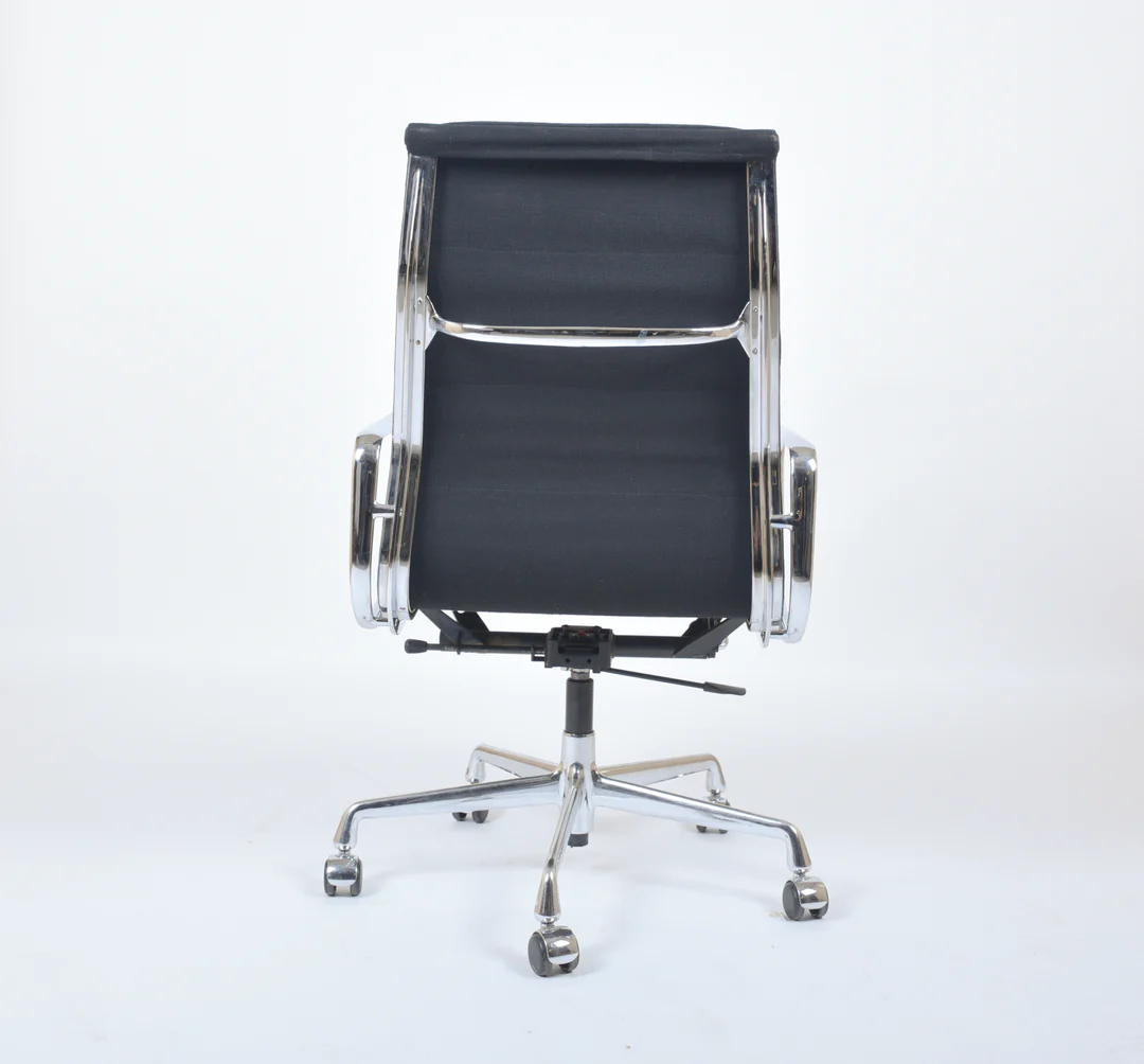 Vitra Eames EA219 Aluminium Soft Pad Chair Schwarz 3