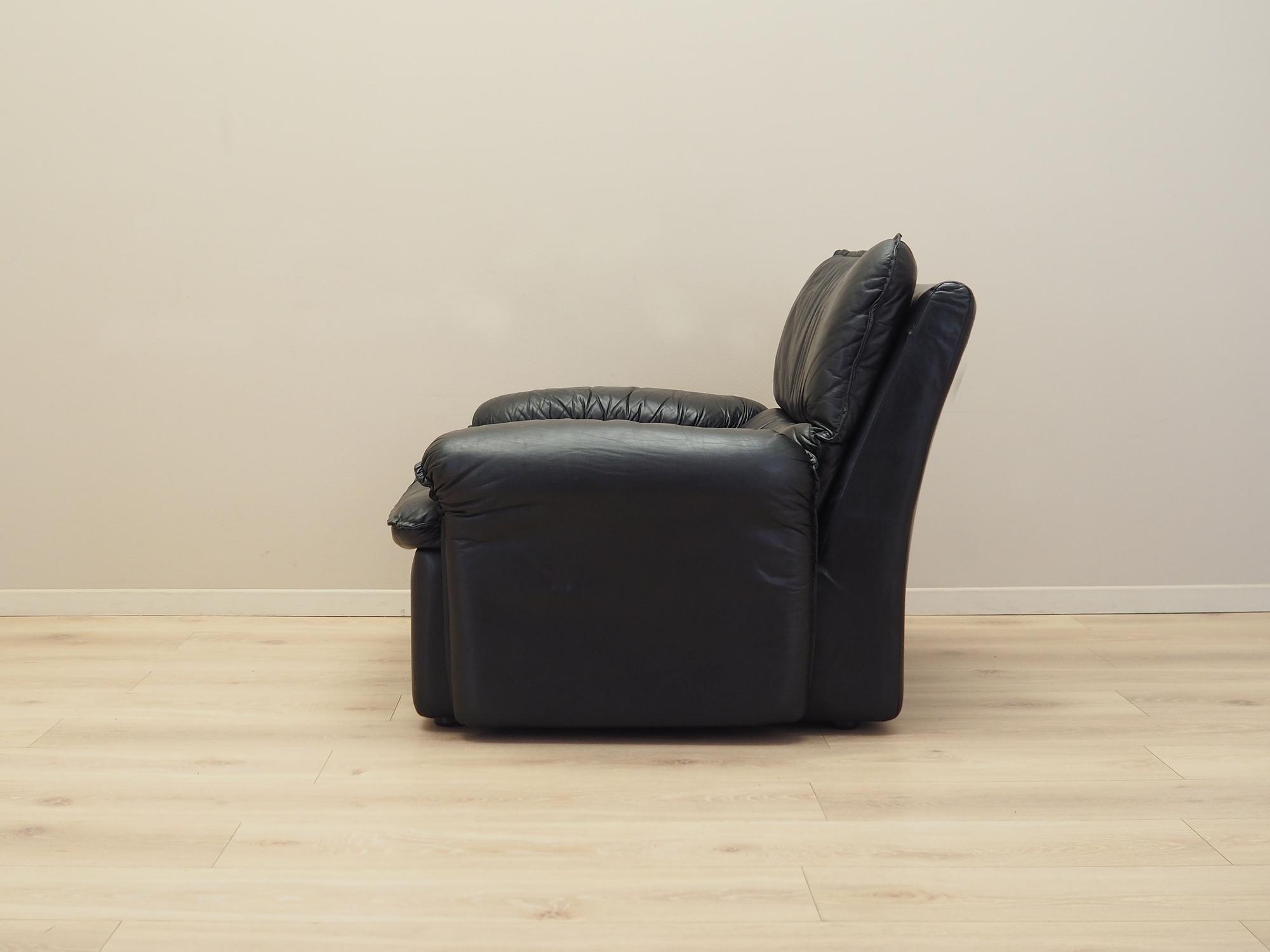 Lounge chair leather black 1970s 3