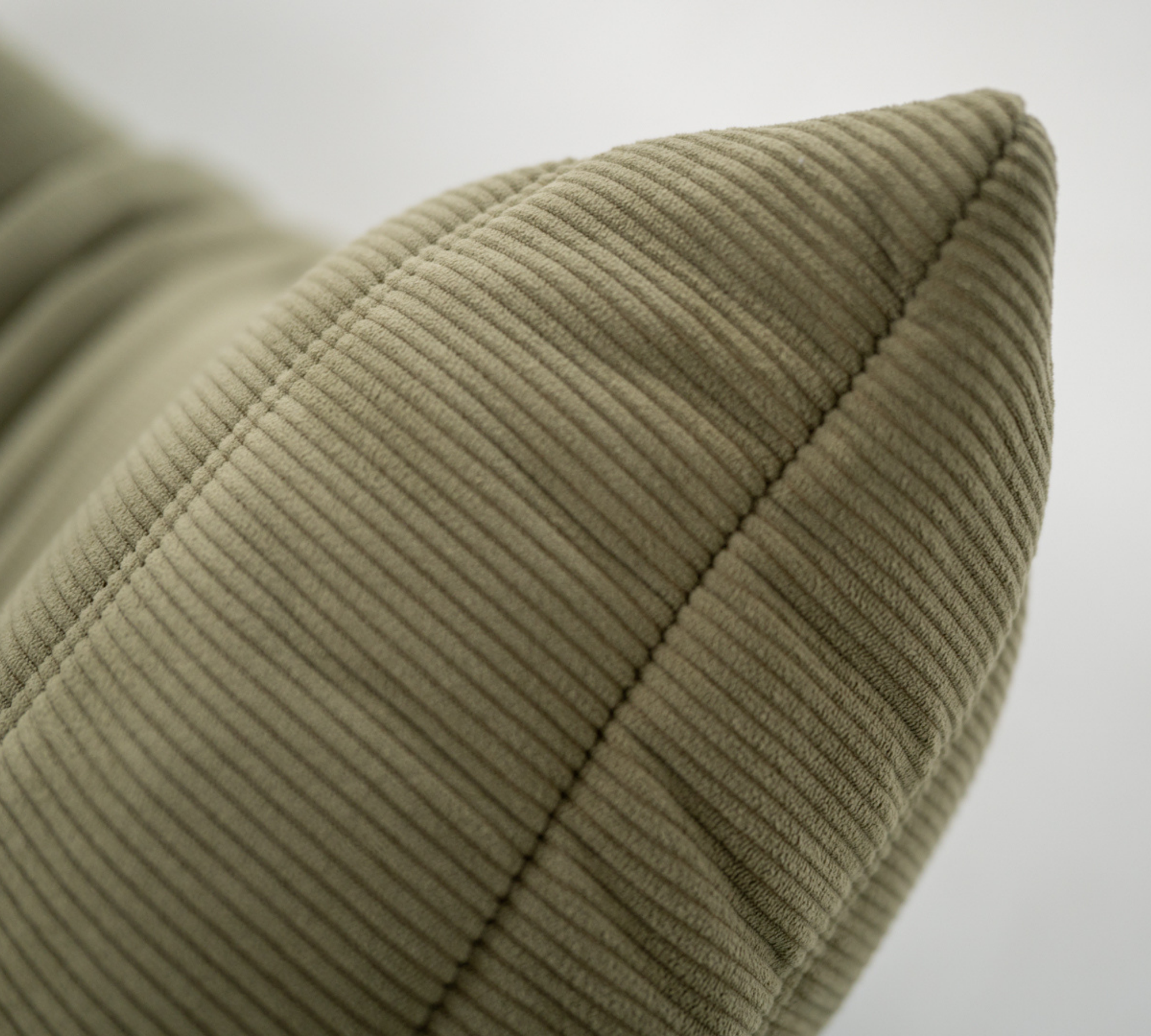 Togo 2-Sitzer Sofa Cord Salbeigrün 6