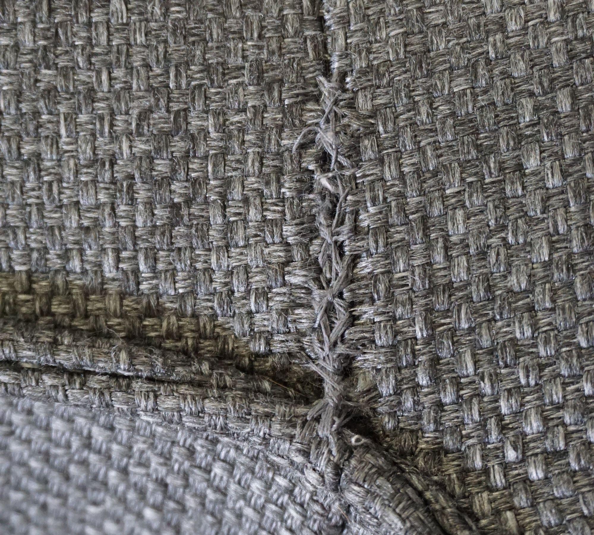 The only German parts of the text are the brand and product name, "Grow Outdoor Chaiselongue Coal 62073".

Here's the translation:

Grow Outdoor Chaise Lounge Coal 62073 6