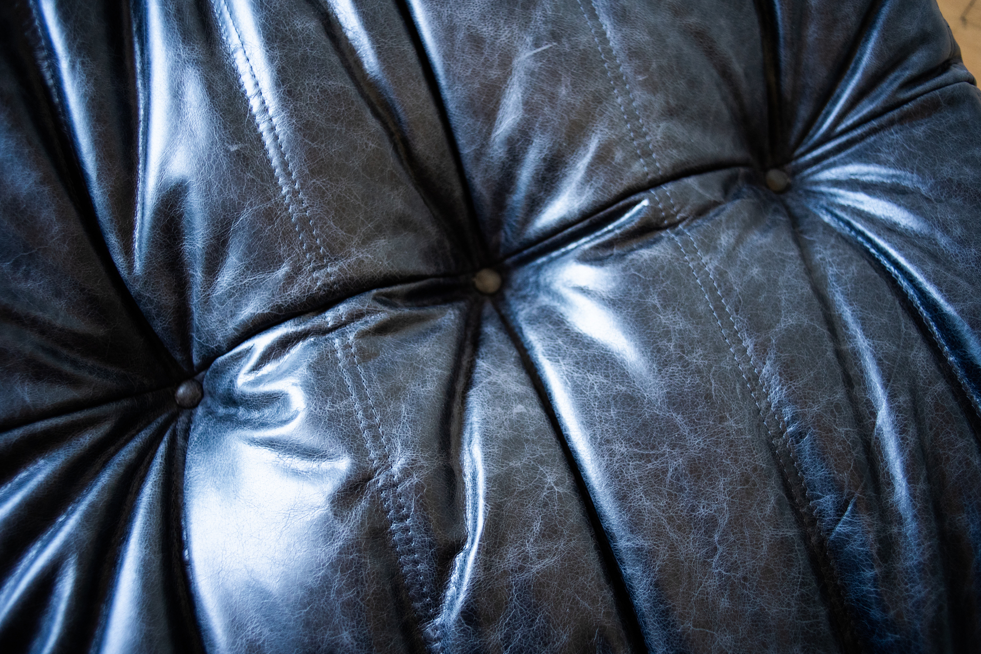 Togo Pouf pelle pull-up nero 3