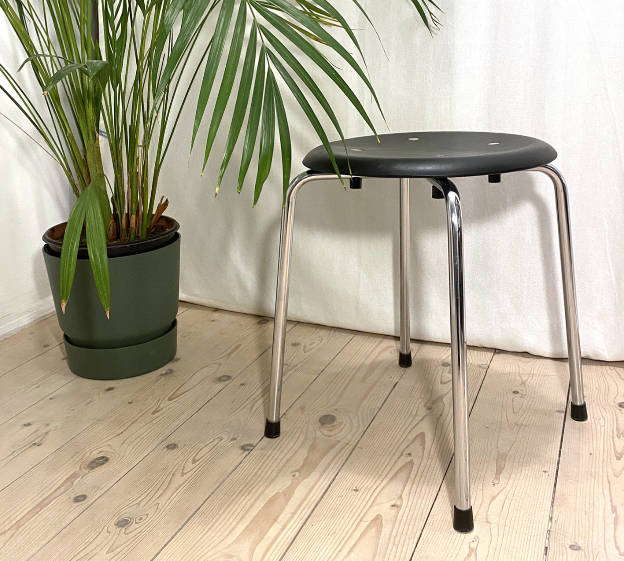 Wilde&Spieth Eiermann SE 38 Hocker Holz Chrom Schwarz 0