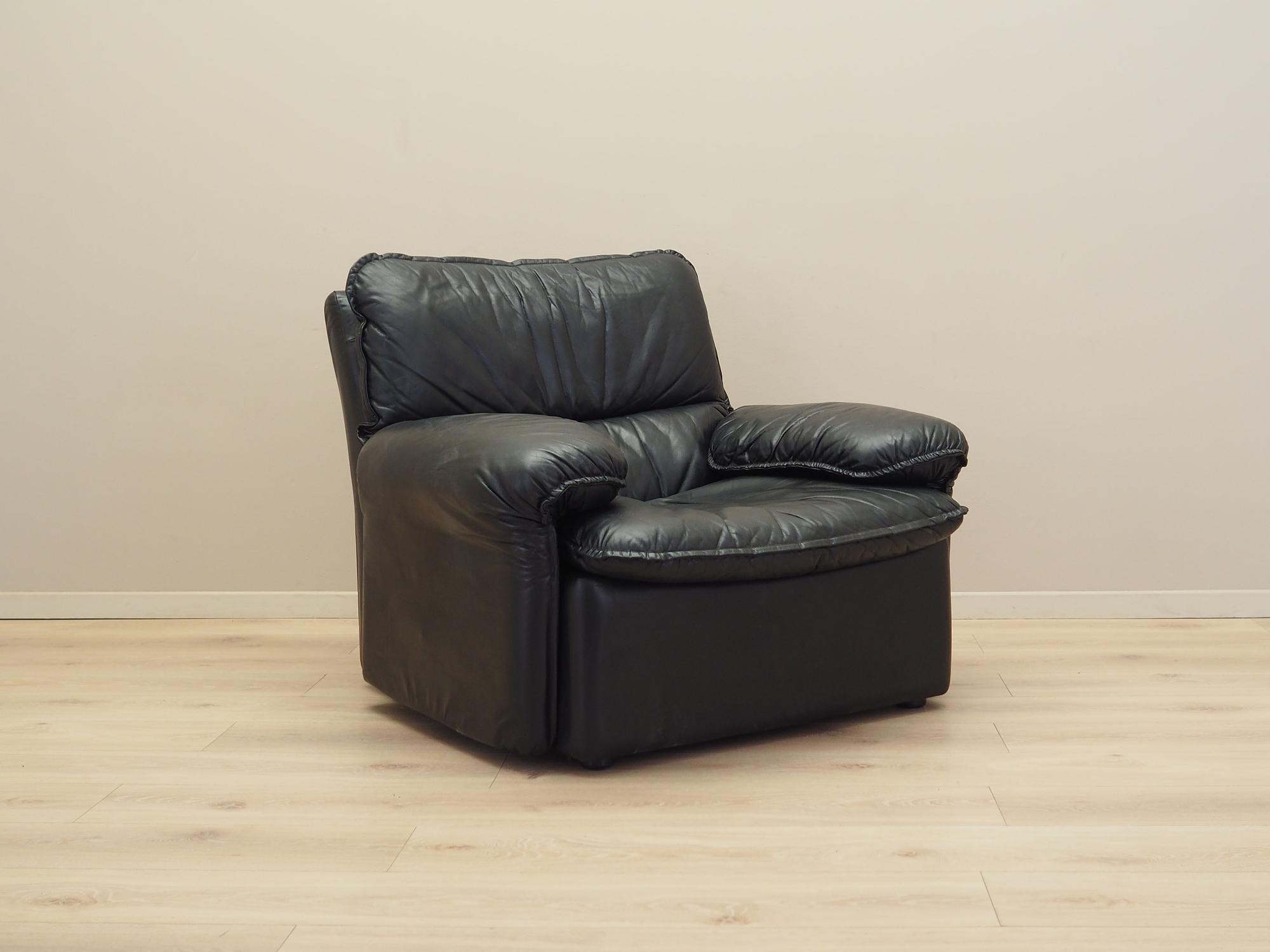 Lounge chair leather black 1970s 8