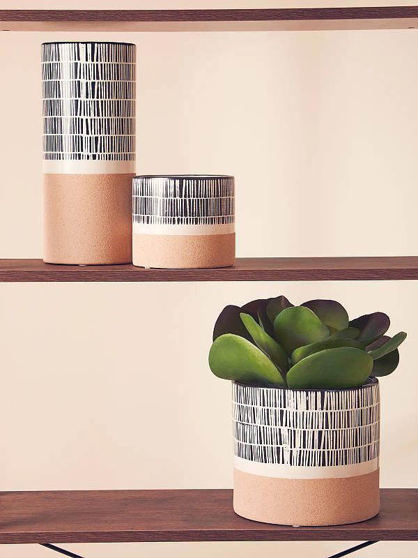 Jada Große Gestreifte Vase
 2