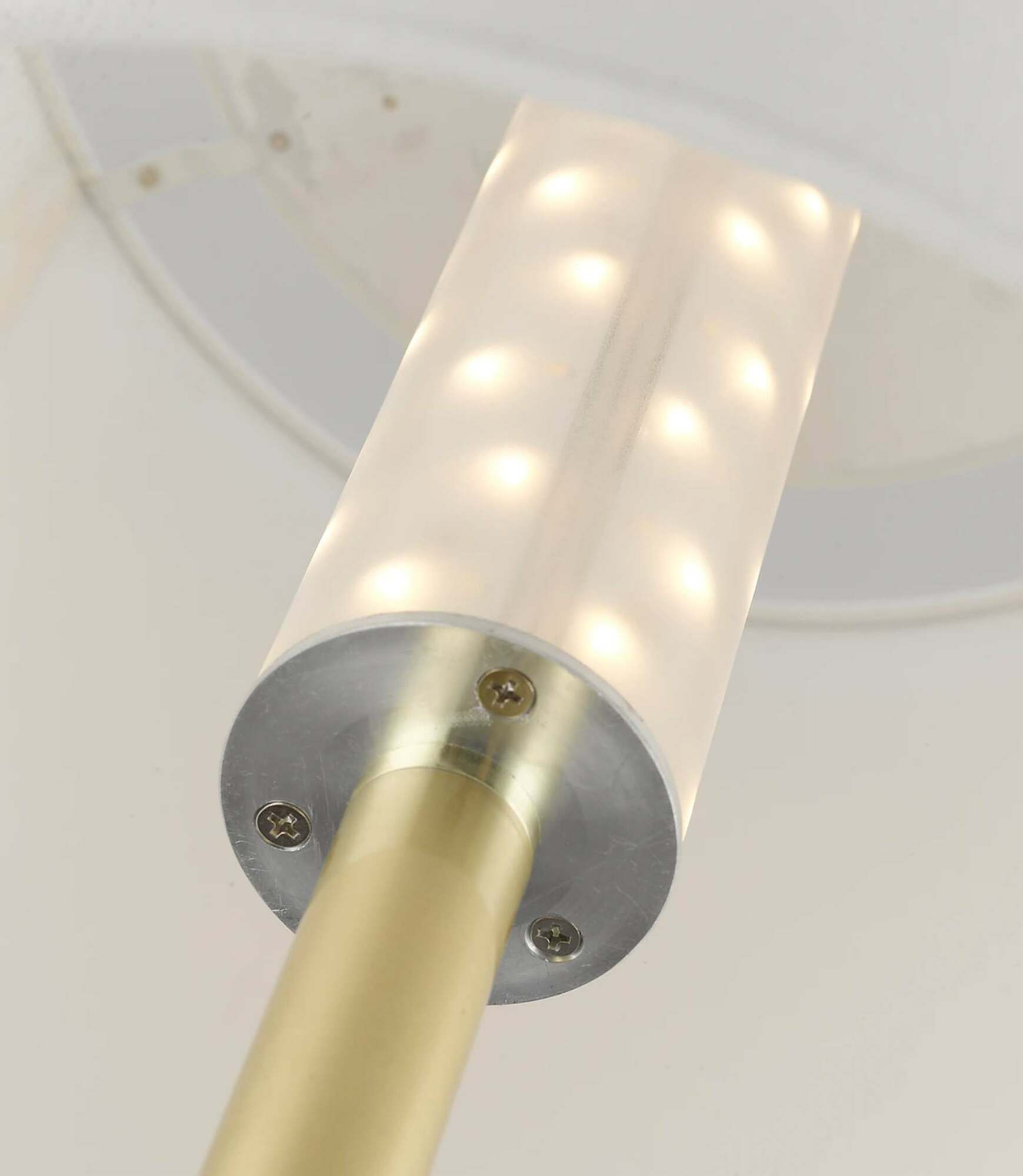 LED Stehleuchte Webstoff Messing 3