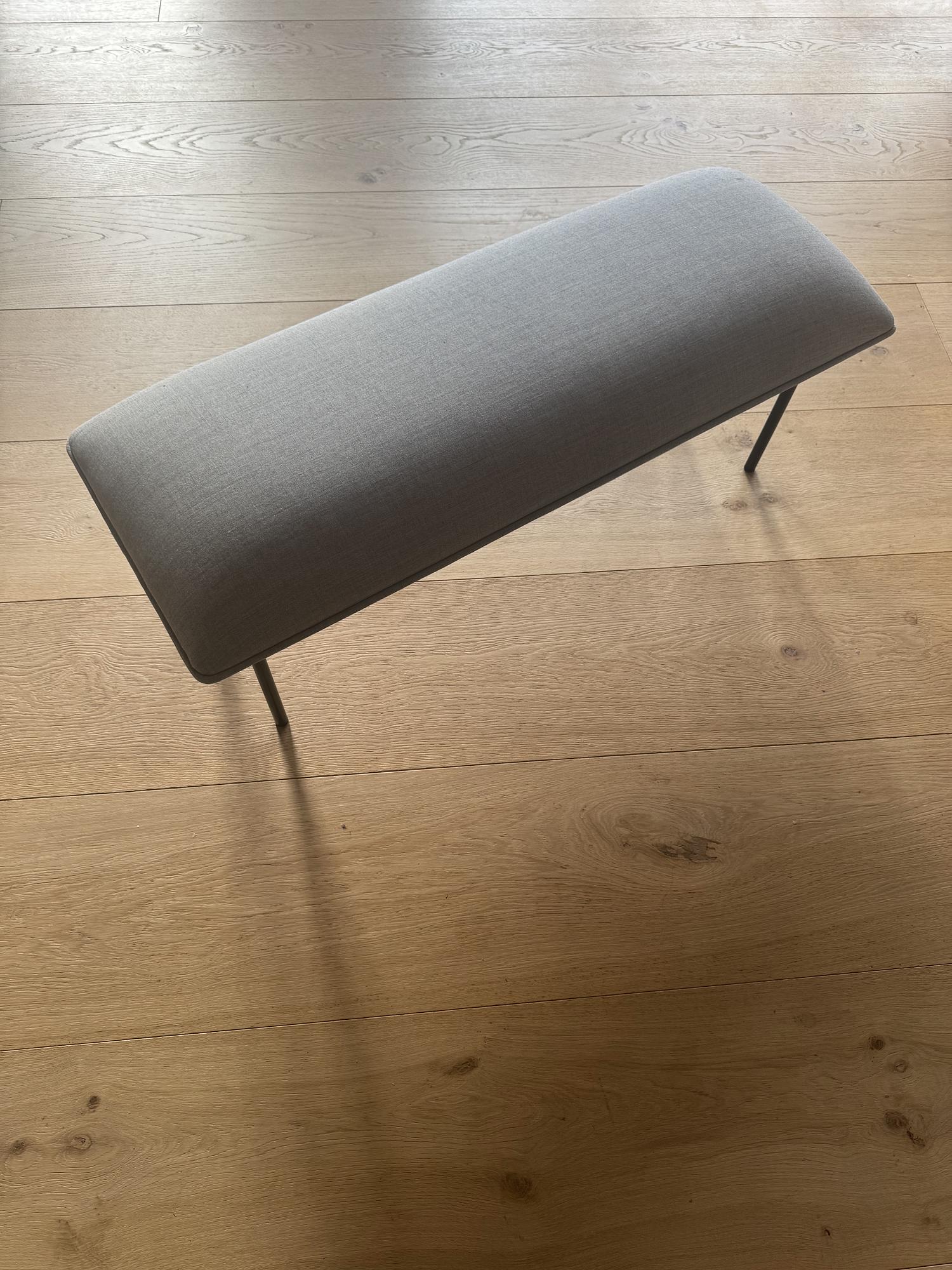 Makki Bank Wolle Grau 1