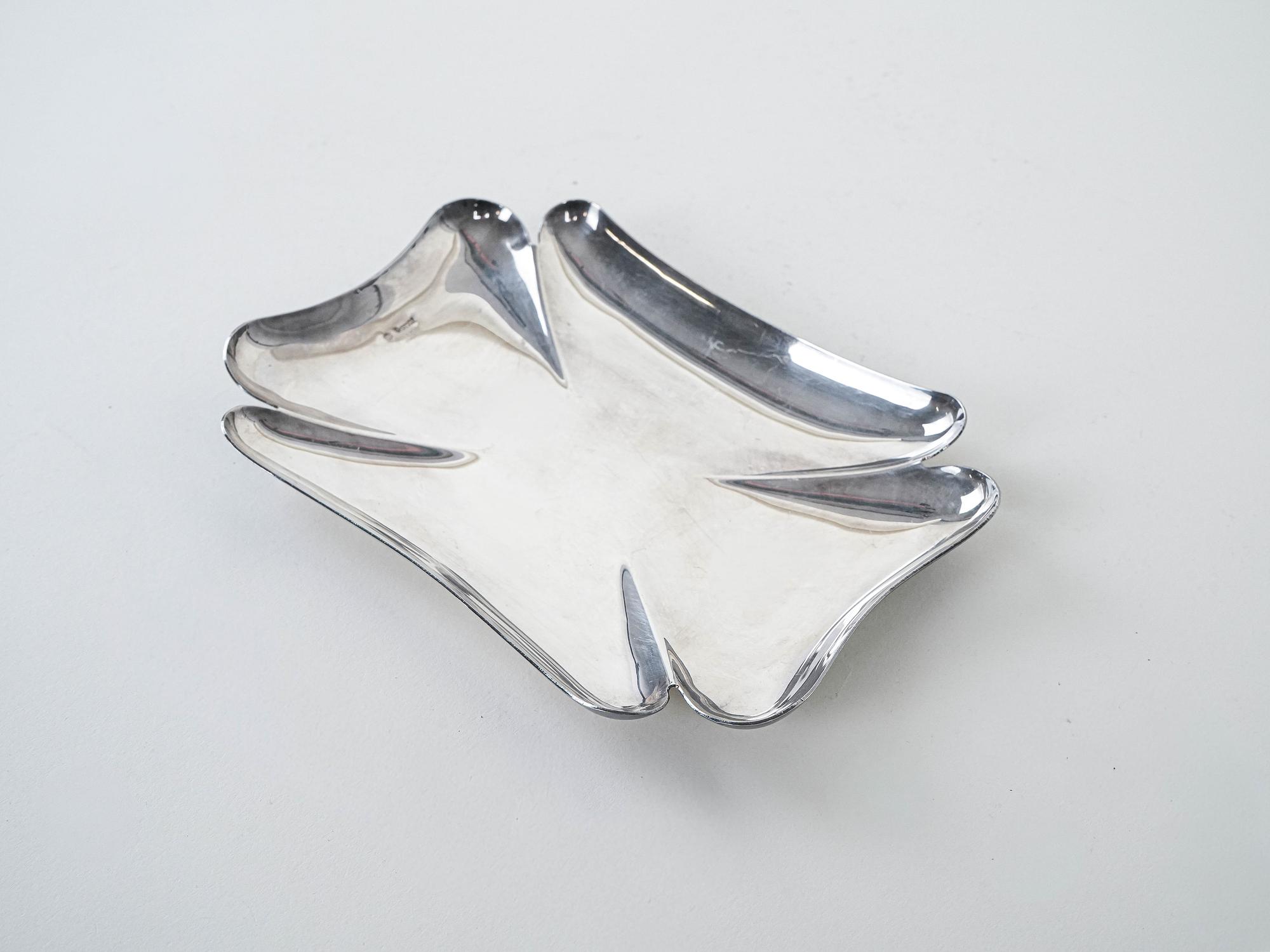 Metal tray silver 3