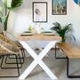 Indoor-Outdoor Massivholztisch mit weißem Stahlgestell 160cm 4
