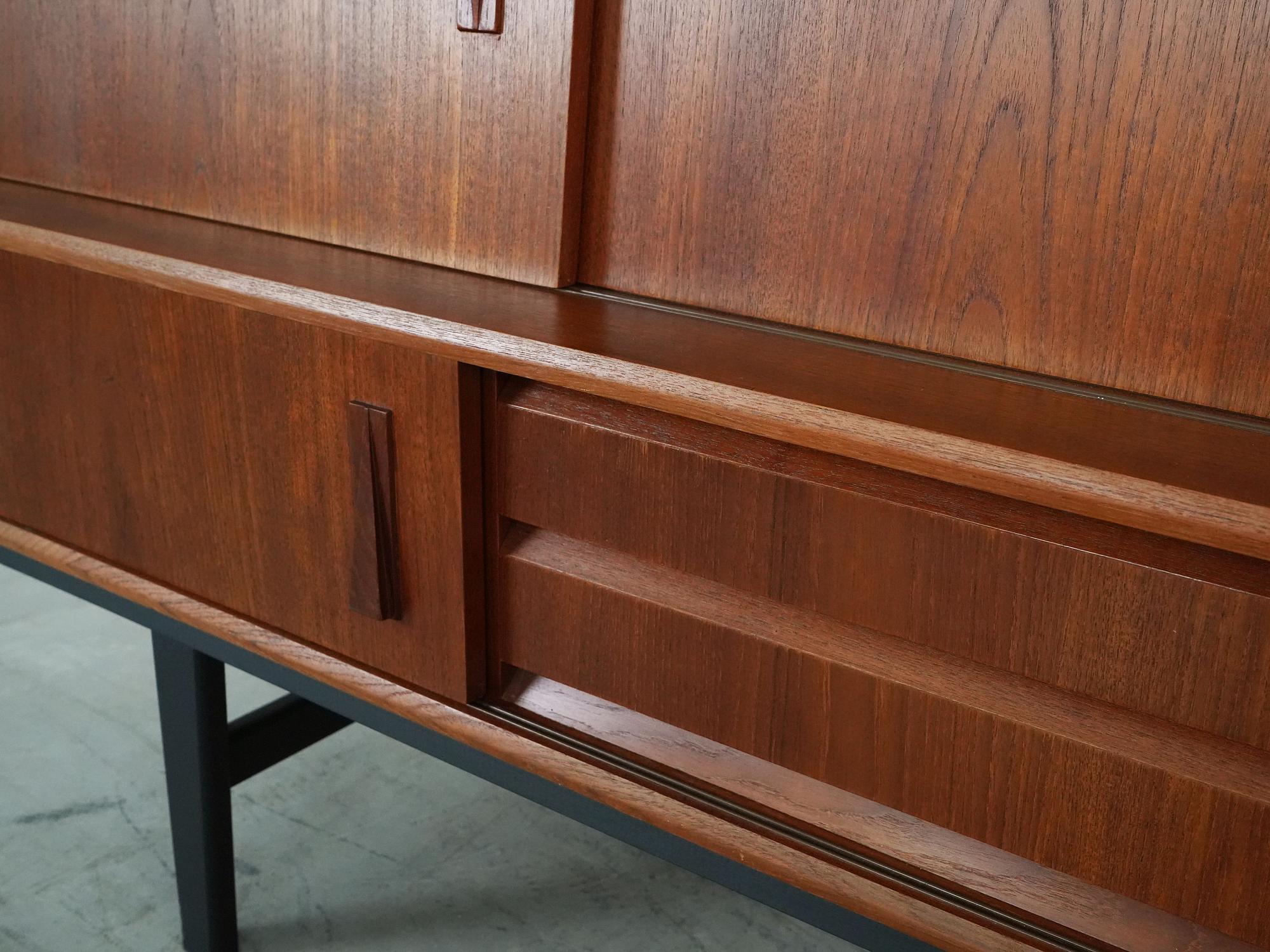 Highboard Teakholz 1970er Jahre 10