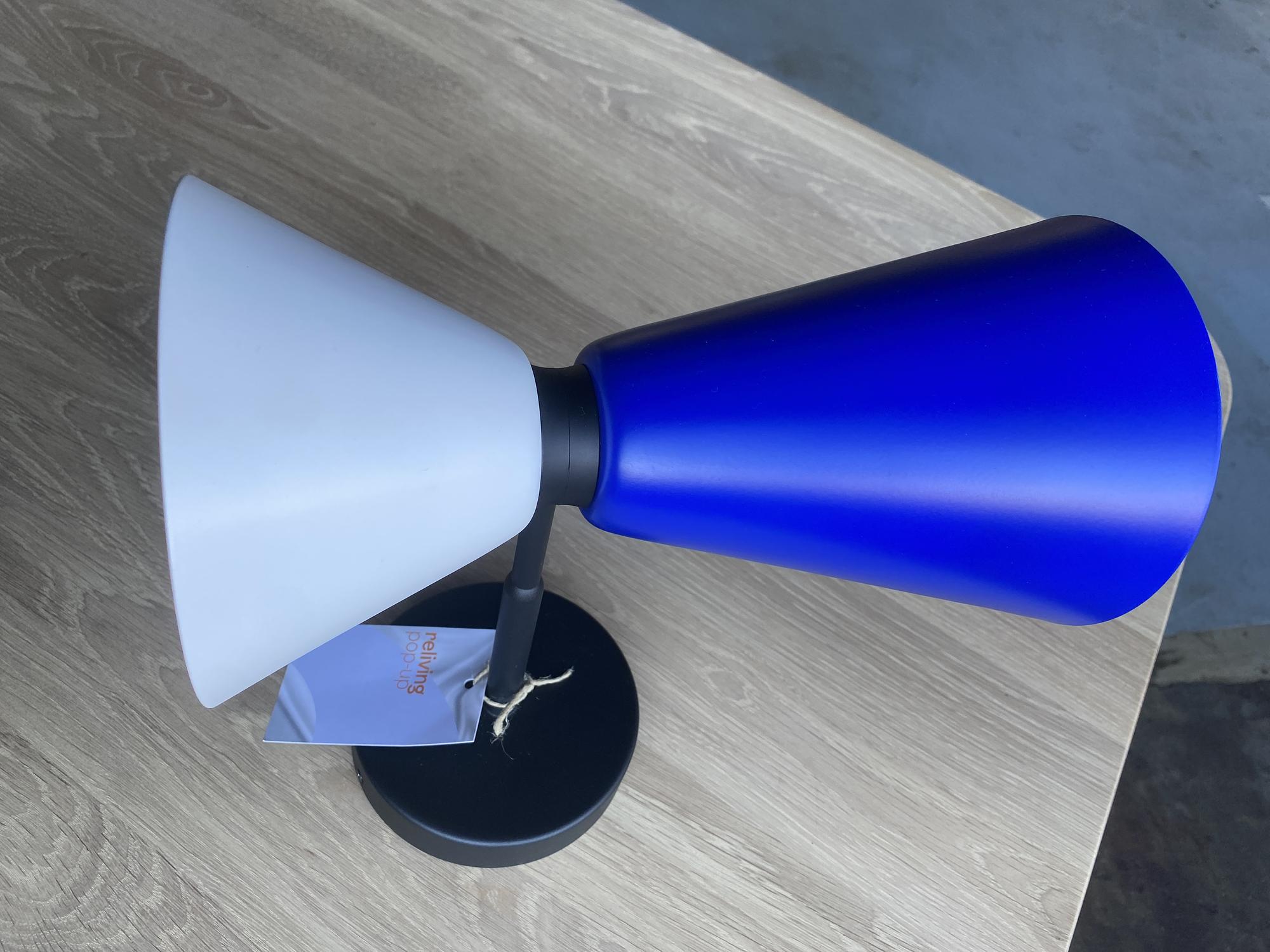 Alphabeta Wandlampe Stahl Blau Grau 1