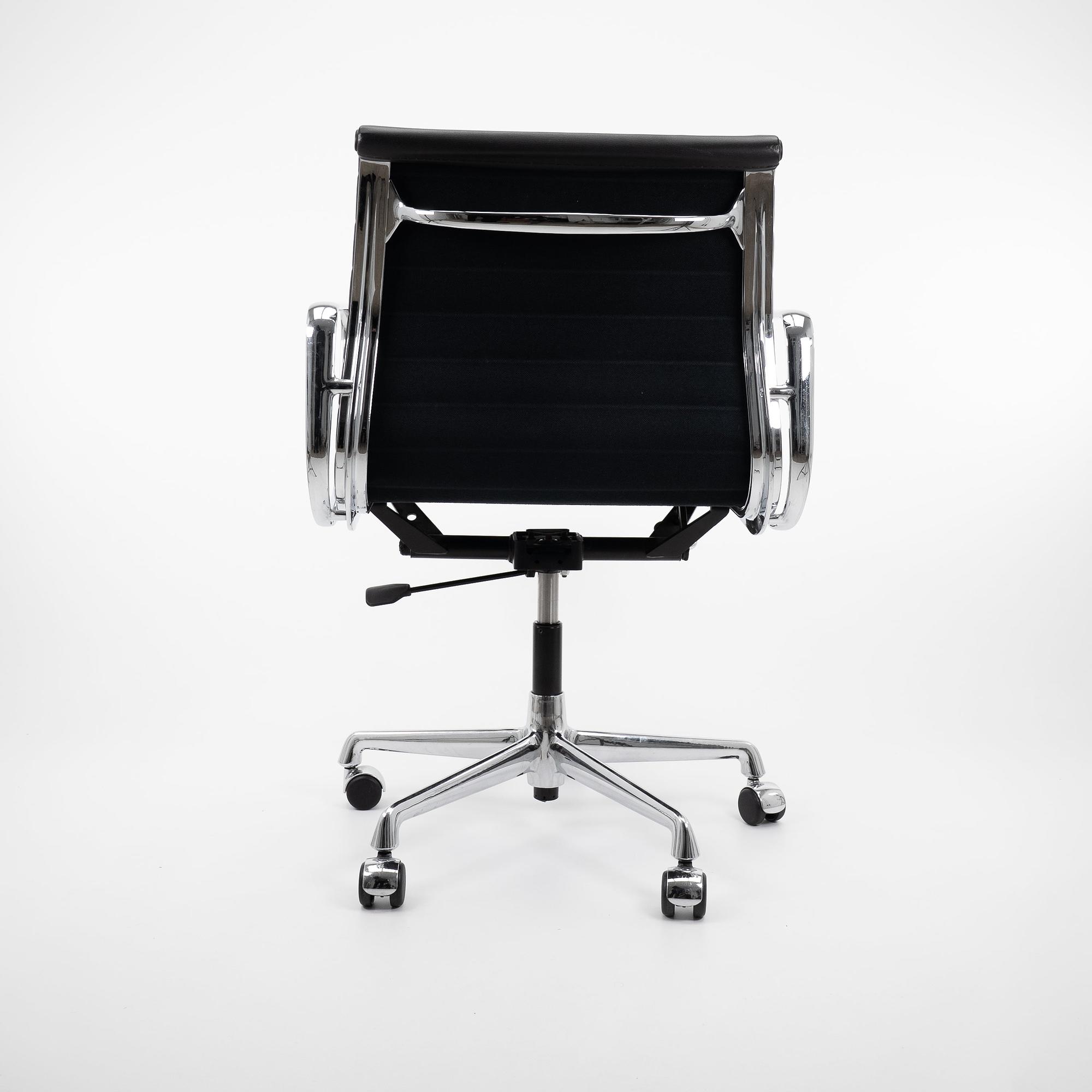 EA117 Bürostuhl Schwarz von Vitra 3