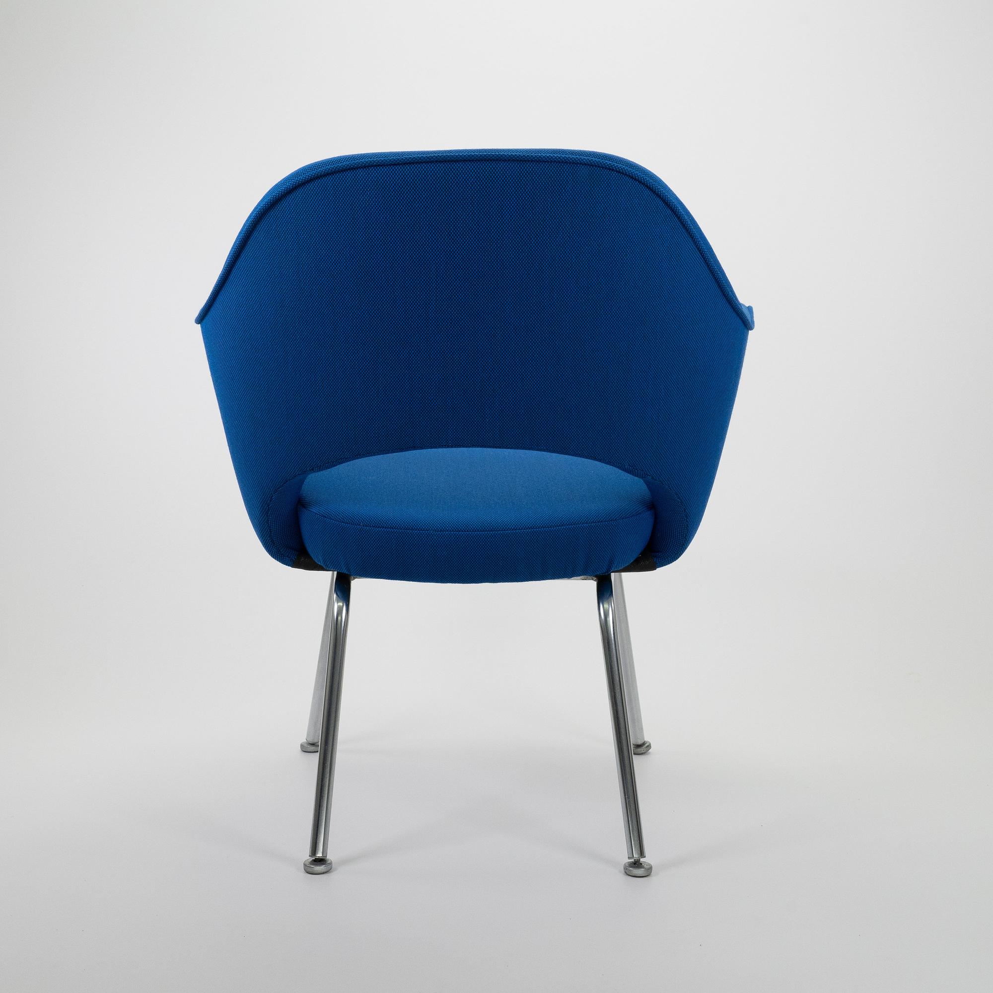 Saarinen Executive Chair Chrome Fabric Blue 3