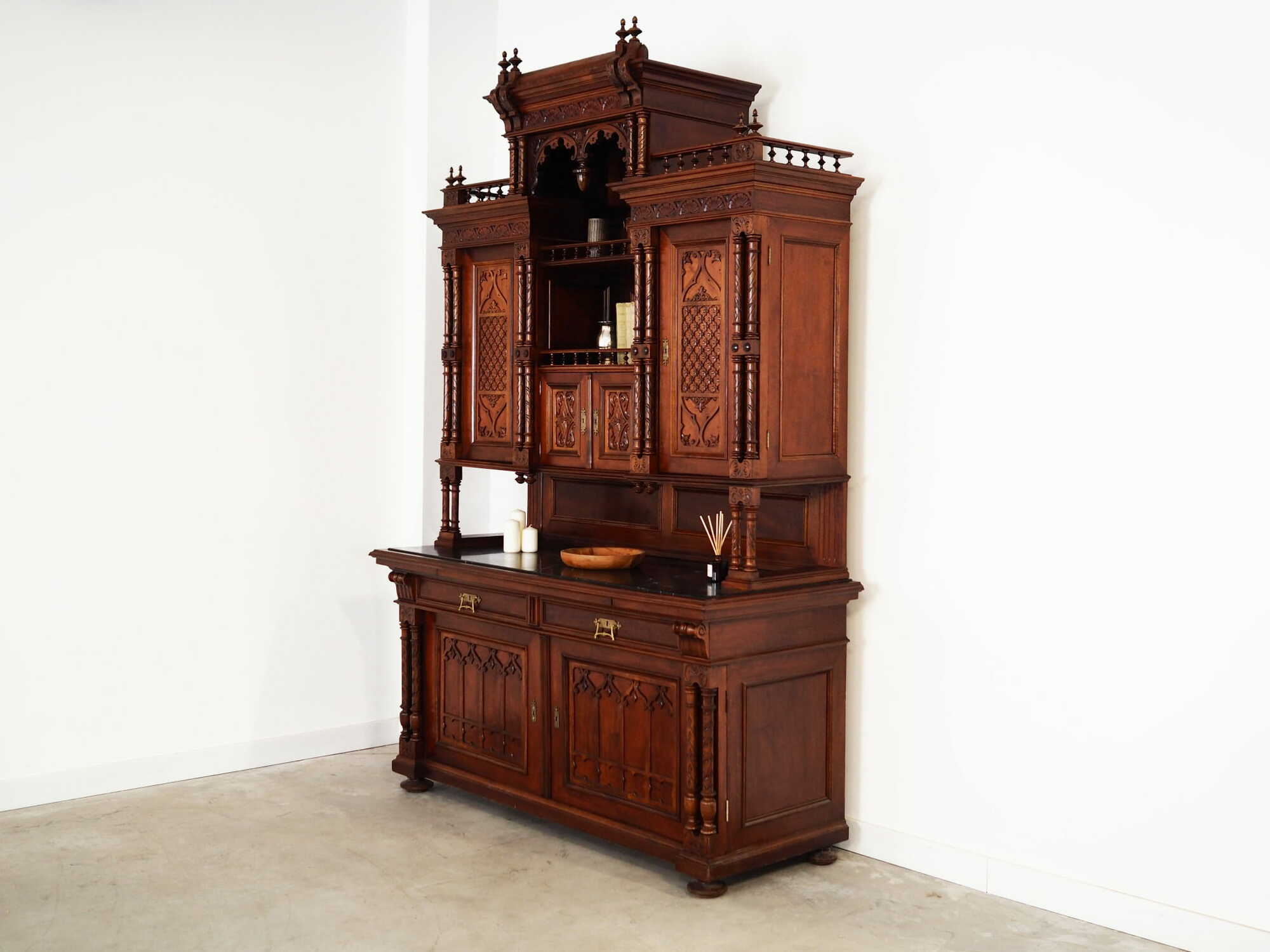 Vintage cabinet oak wood brown 2