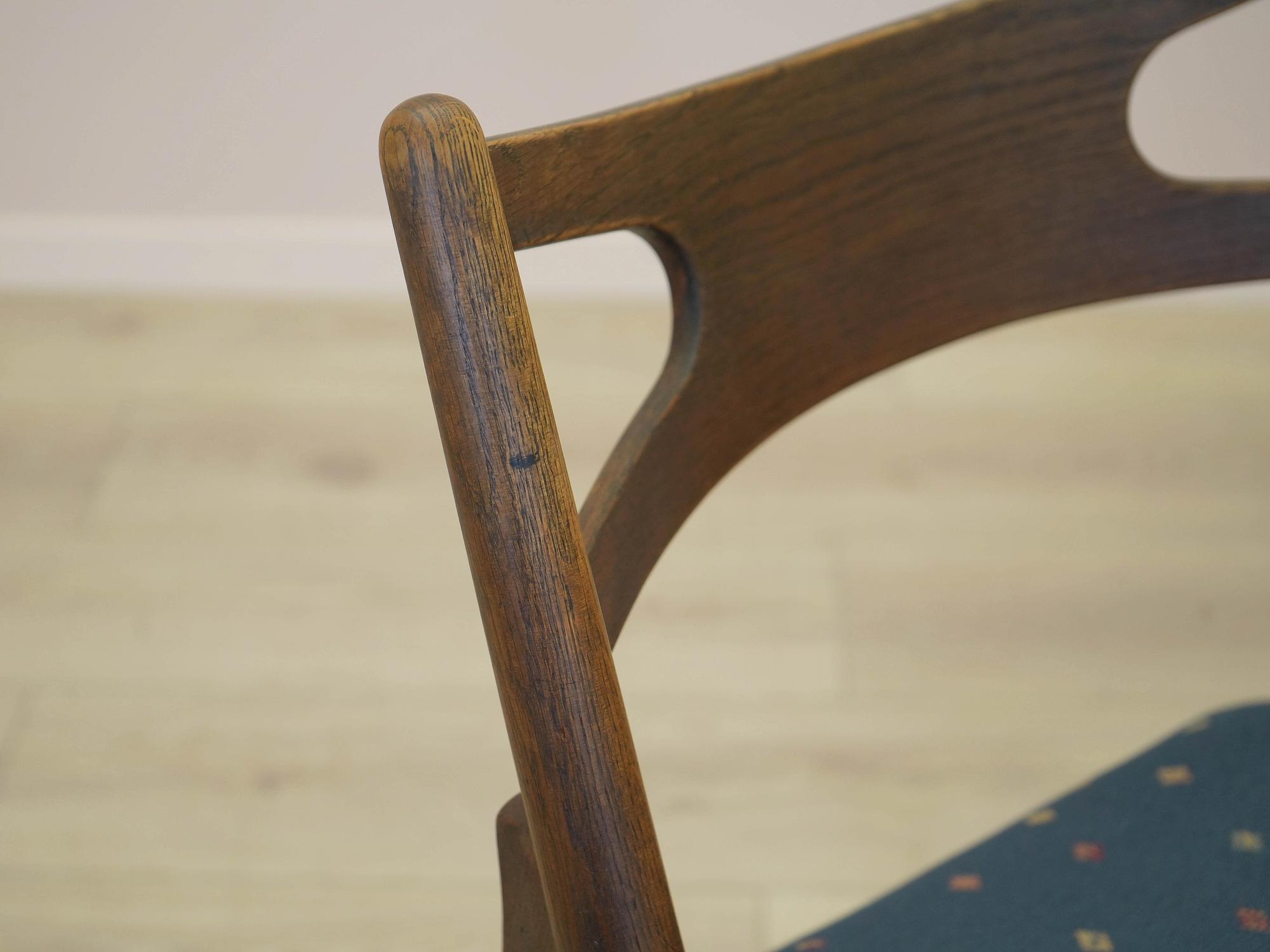 Set of 4 chairs made of oak 1960s Designer: Hans J. Wegner 9