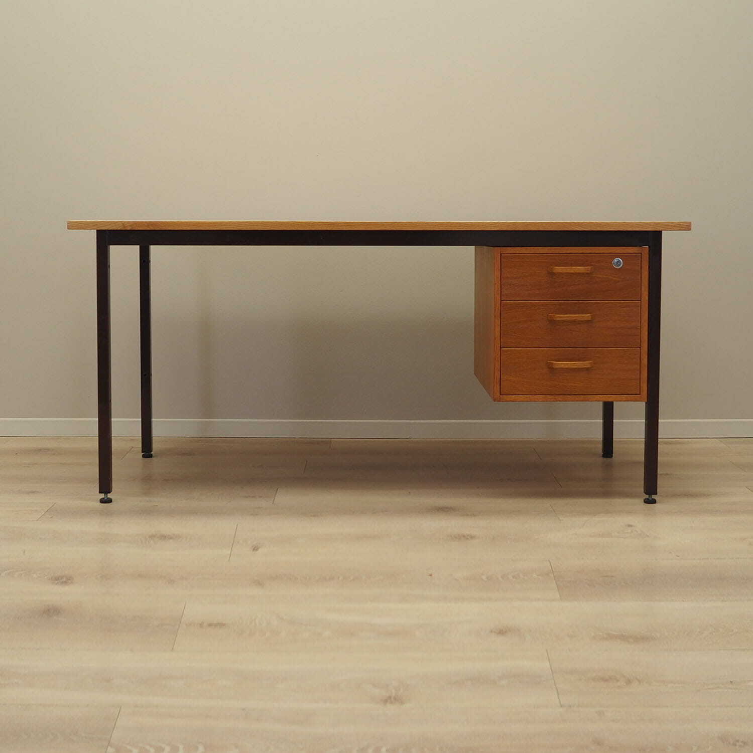 Vintage Schreibtisch Eschenholz Metall Braun 1970er Jahre 1