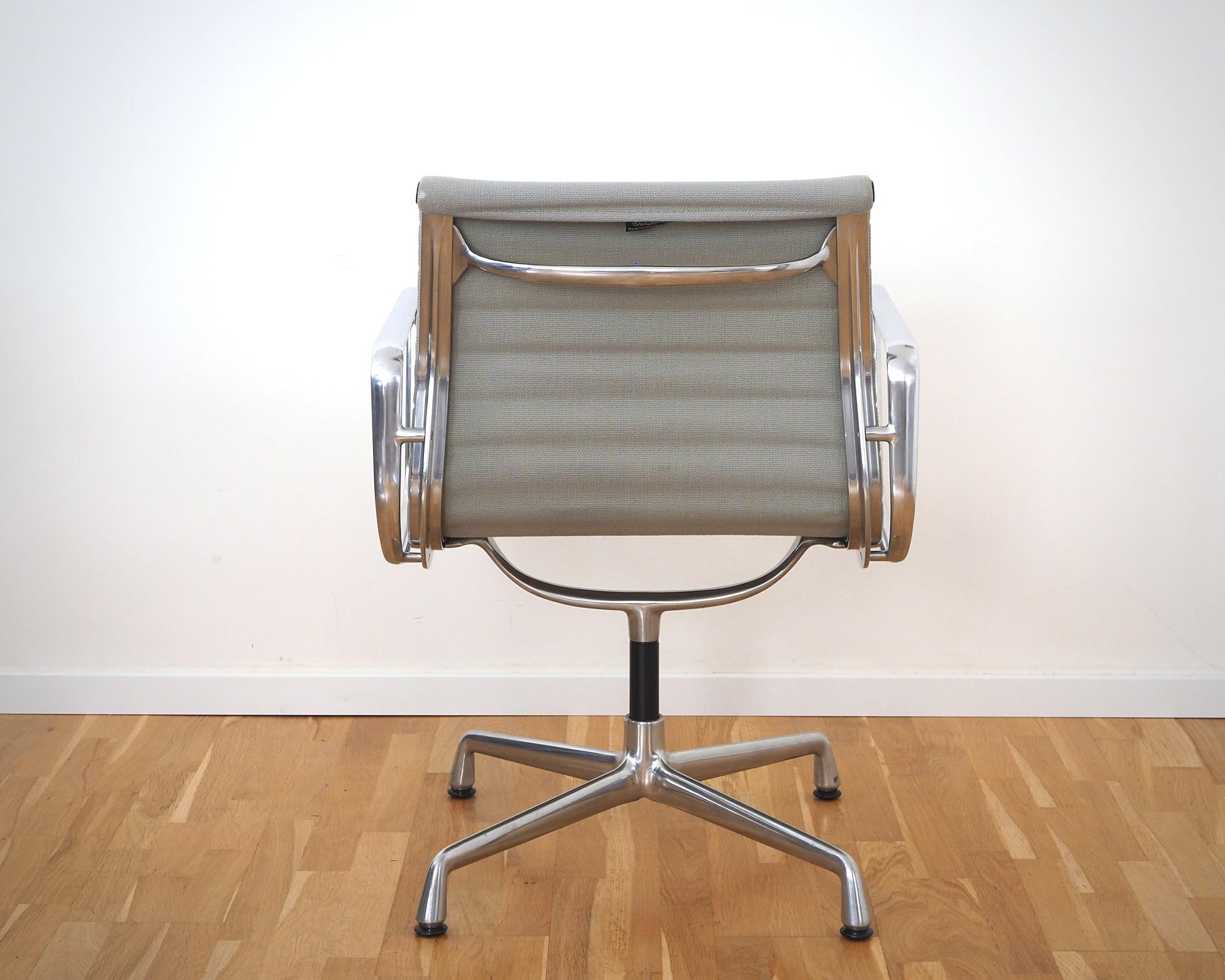 Eames EA 108 Aluminium Chair Drehbar Hopsack Grau 3