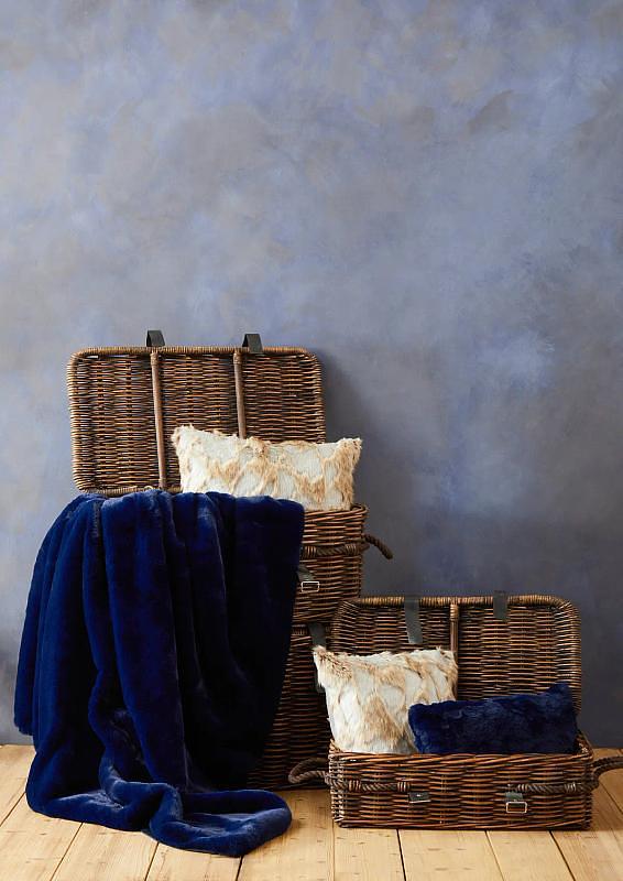 Bosie Lamina Navy Blue Überwurf
 8