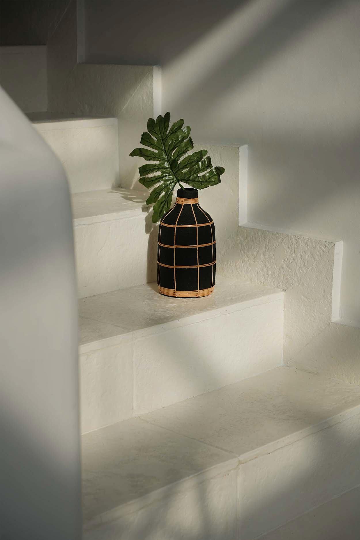 Whoopy Vase Schwarz 2