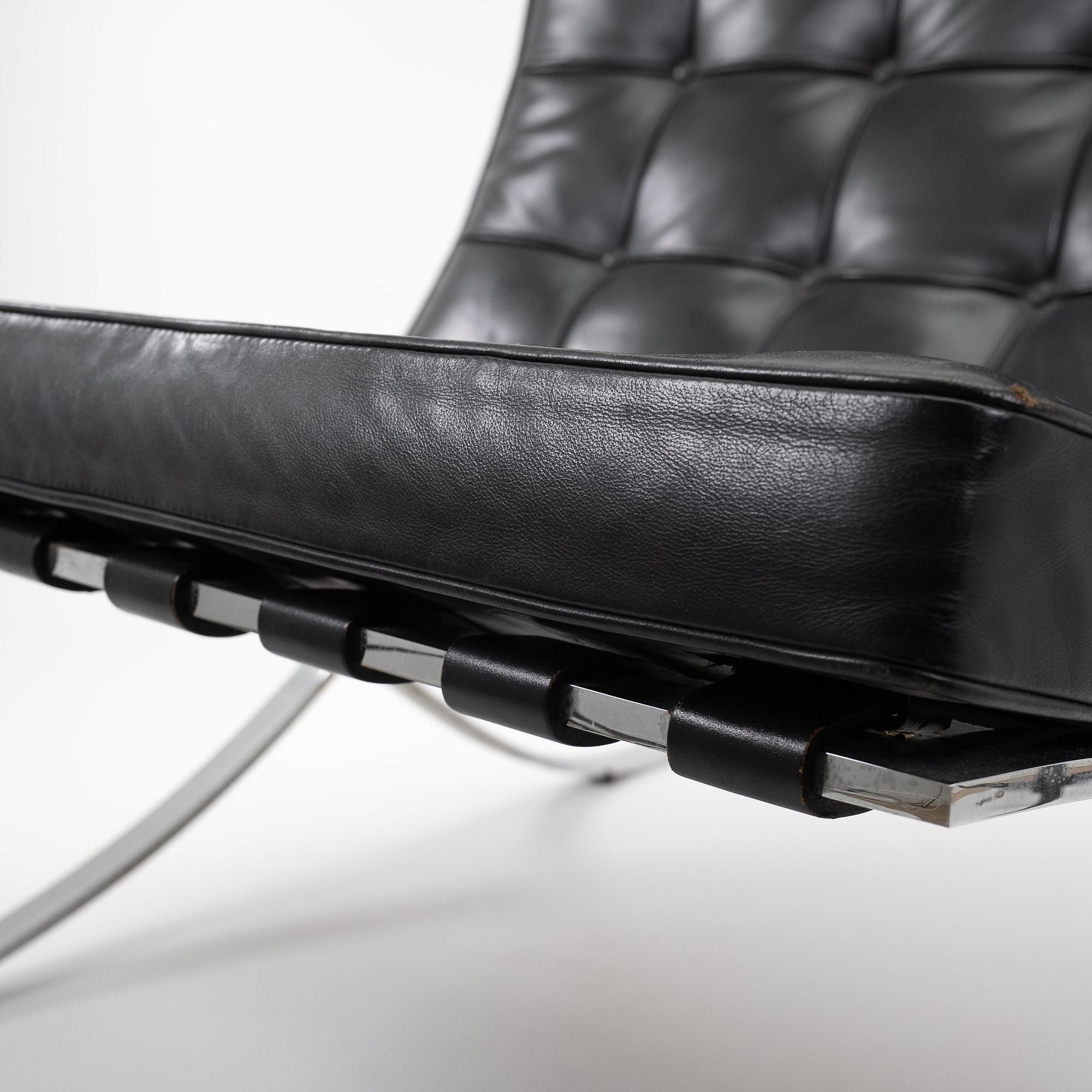 Barcelona Stuhl mit Ottoman Schwarz von Knoll International 7