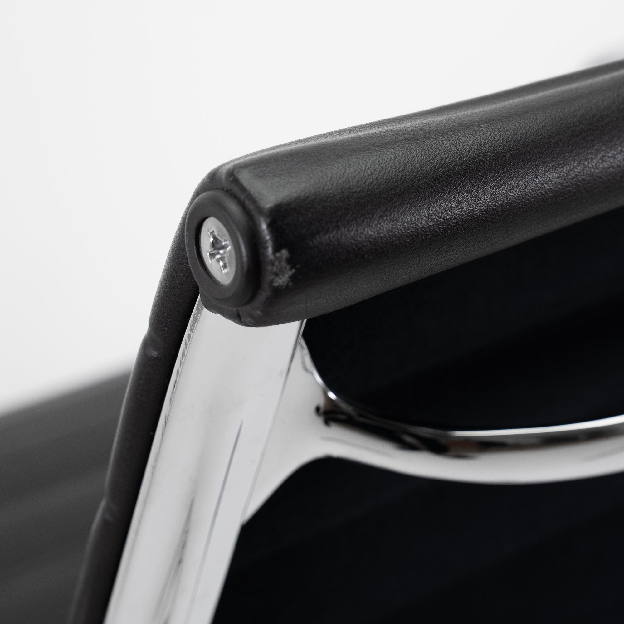 EA117 Bürostuhl Schwarz von Vitra 8