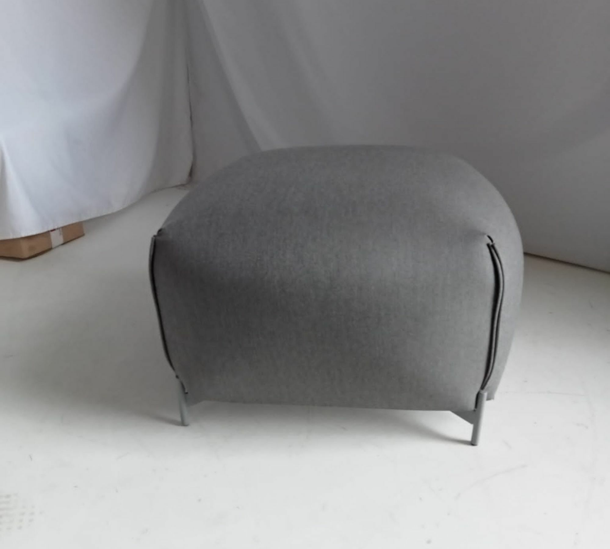 Mochi Pouf Textil Metall Grau 2