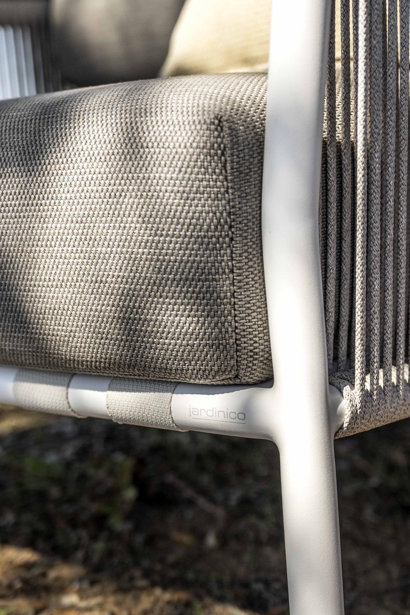 SCOOP Loungesessel Weiß Silber Kissen Wolken 3