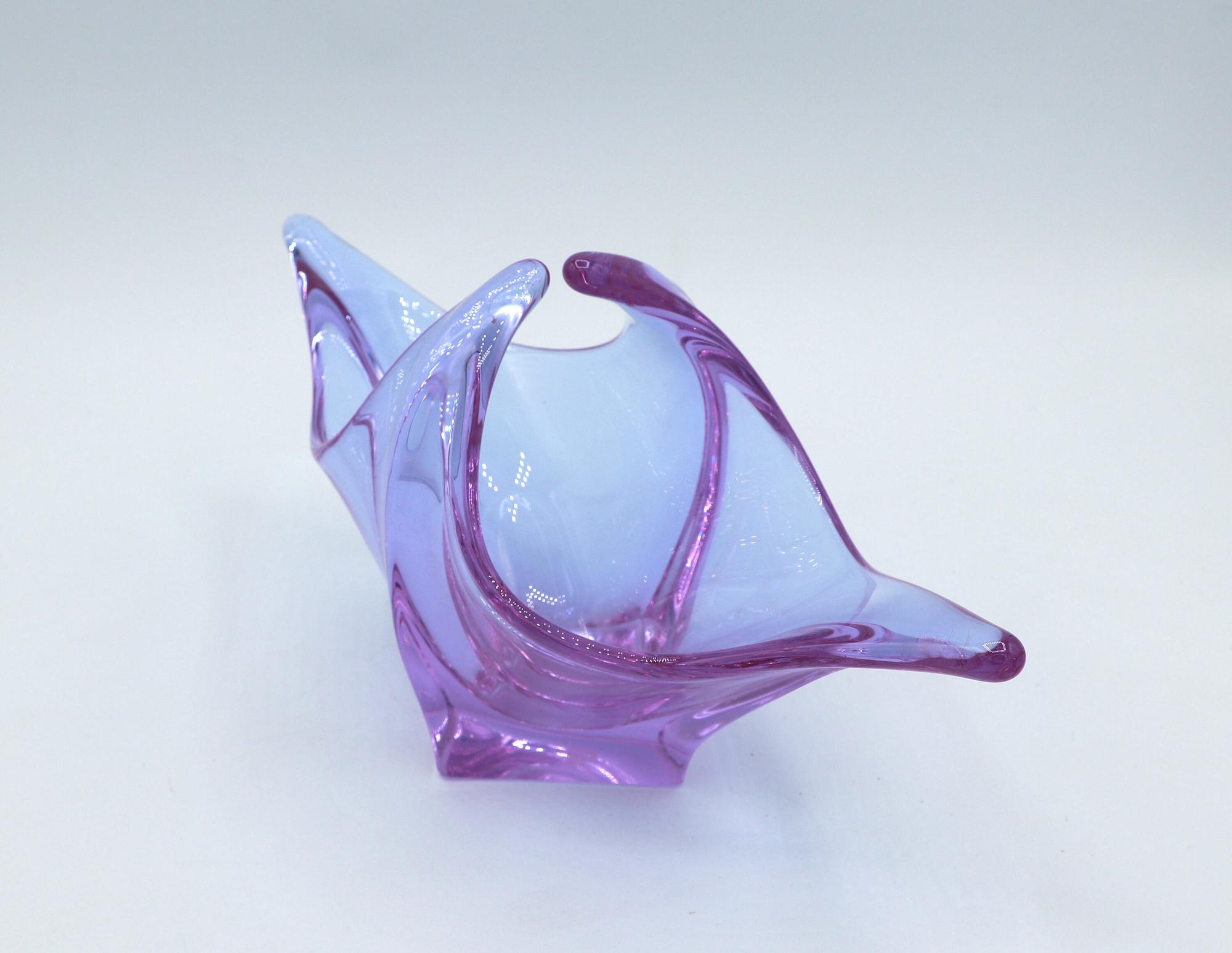 Vintage bowl Alexandrite glass pink 1