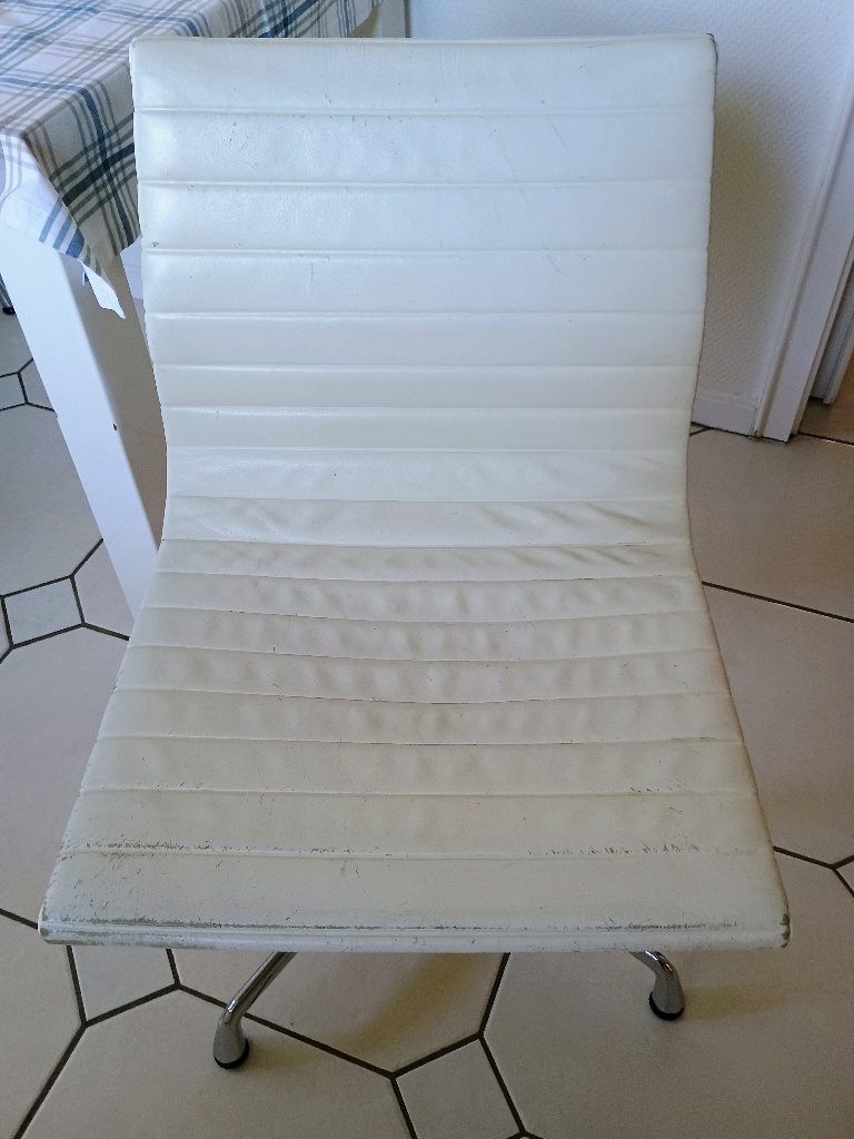 4x Aluminium Chair EA 101 Leder Weiß 3