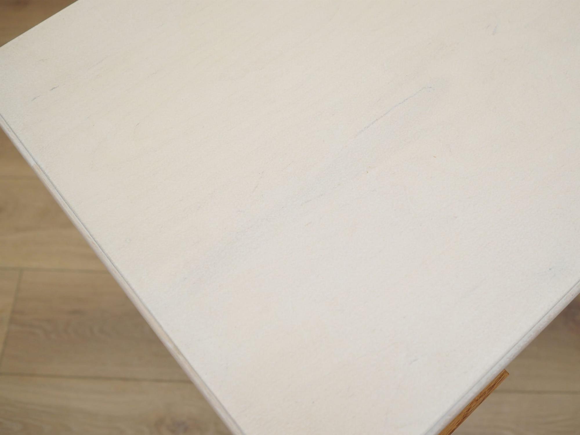 Chest of drawers
Pine wood
1960s 6