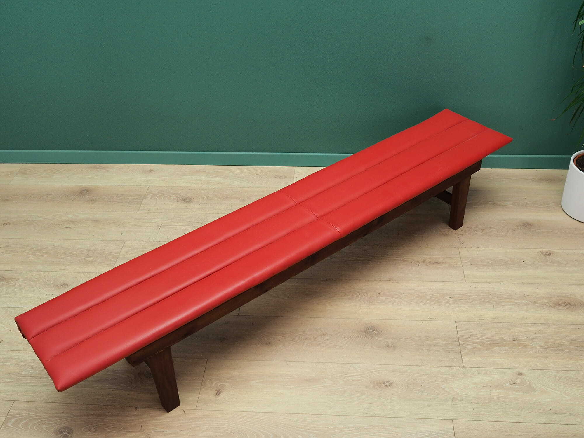 Vintage Bank Teakwood Synthetic Leather Red 1990s 4