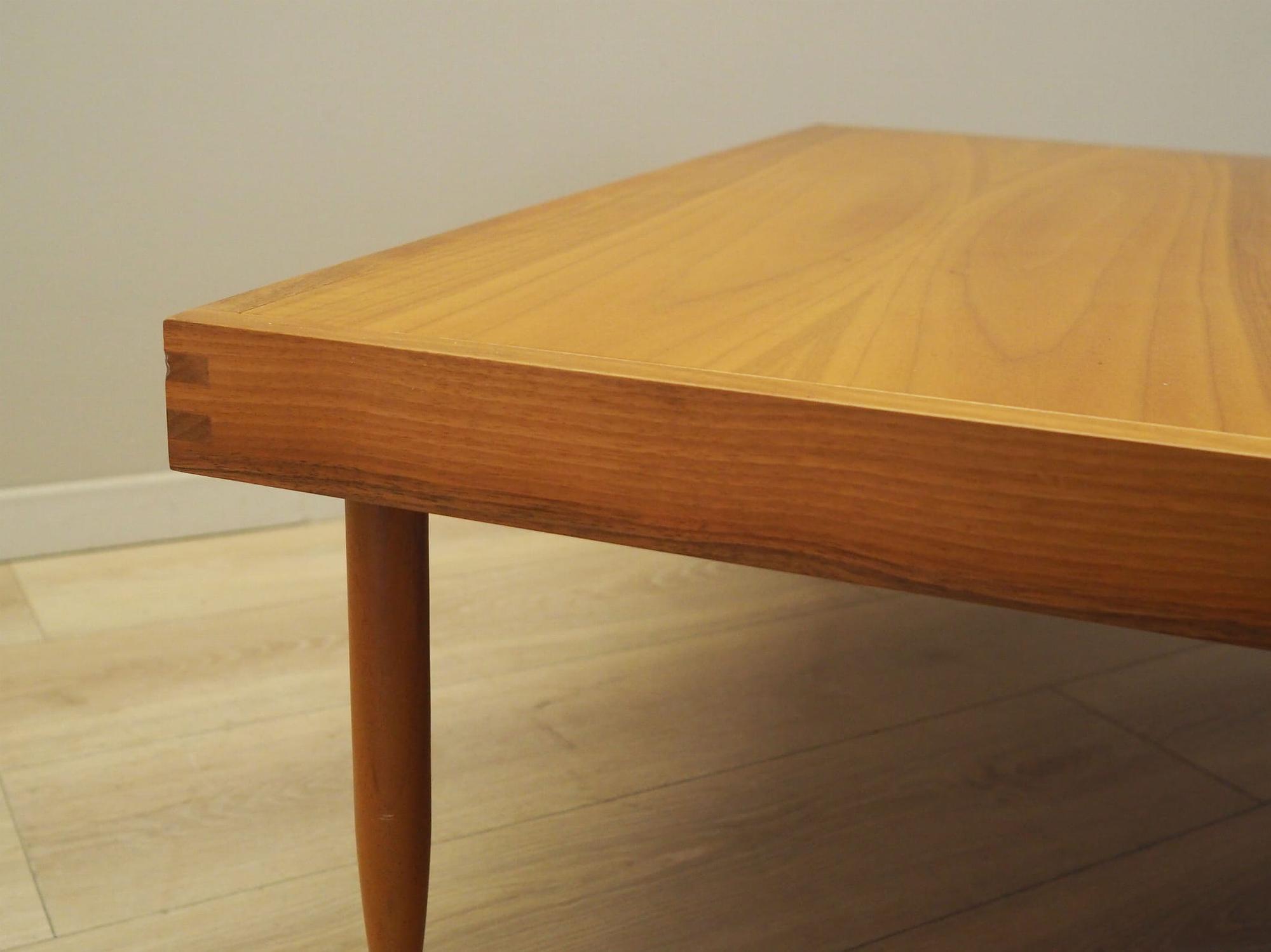 Mahogany Tisch 1970 Jahre 9