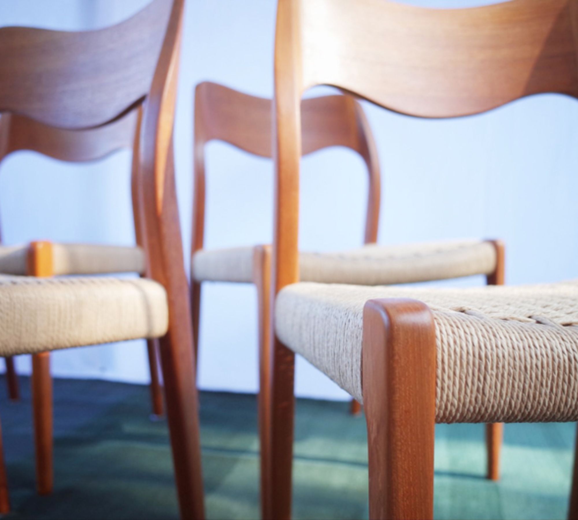 4x Dänische Teak Stühle Modell 71 Braun 7