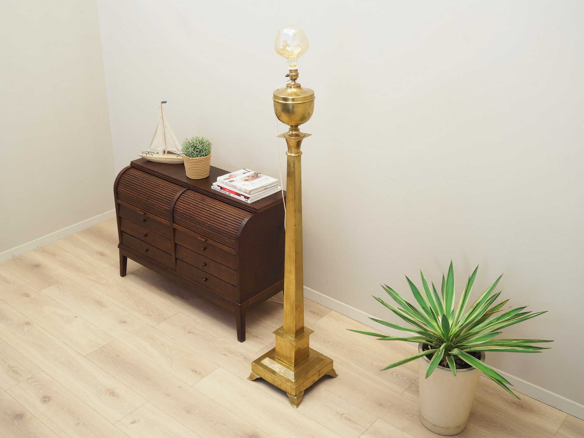 Lampada da terra ottone oro anni '60 2