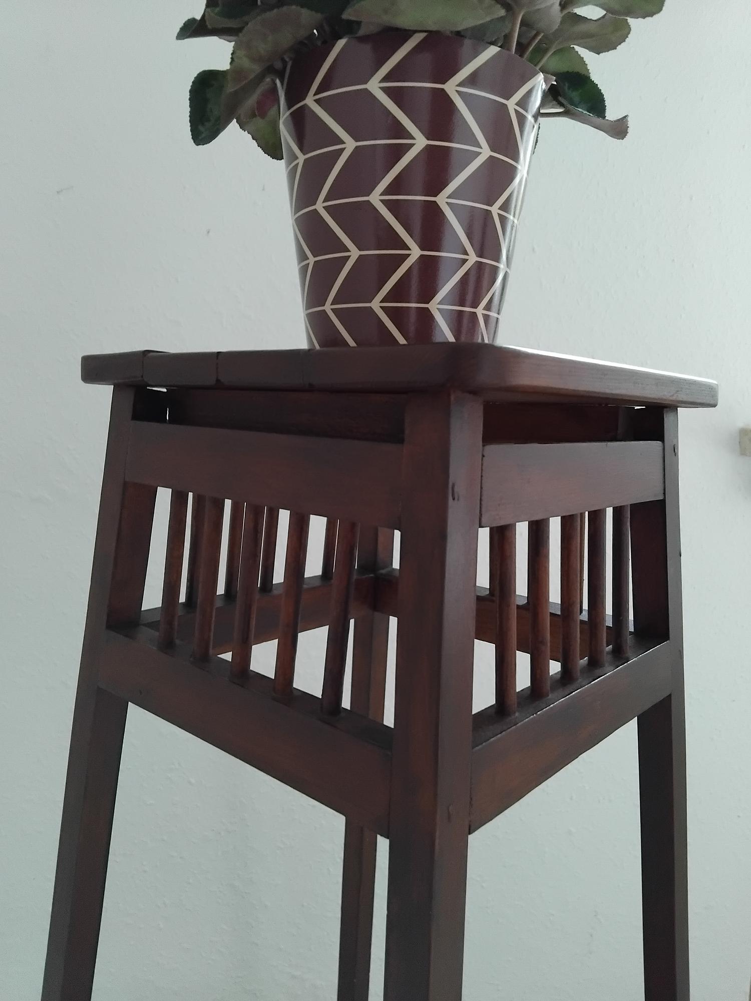 Plant stand wood brown 4