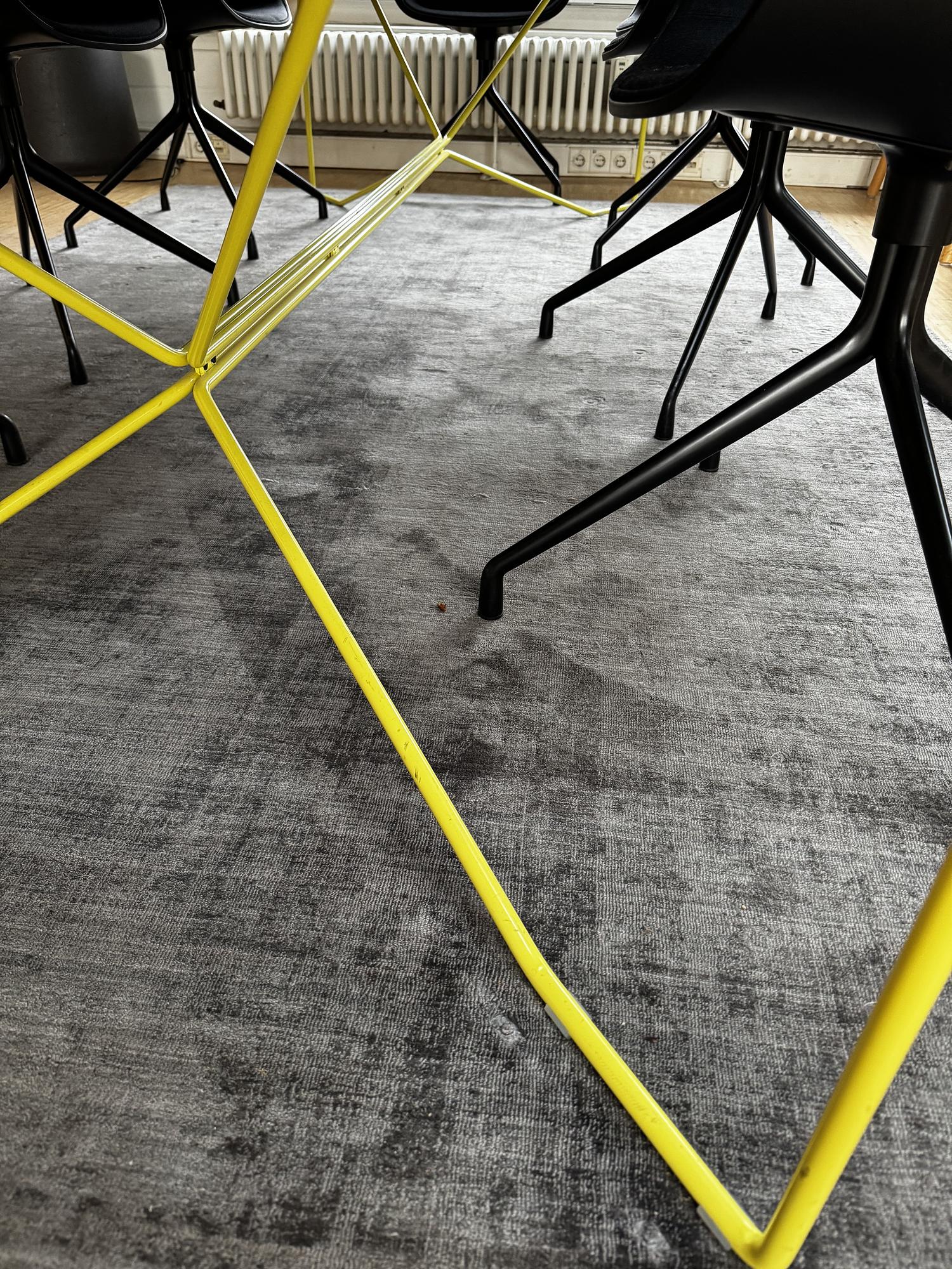 Same Same Esstisch Grau 2