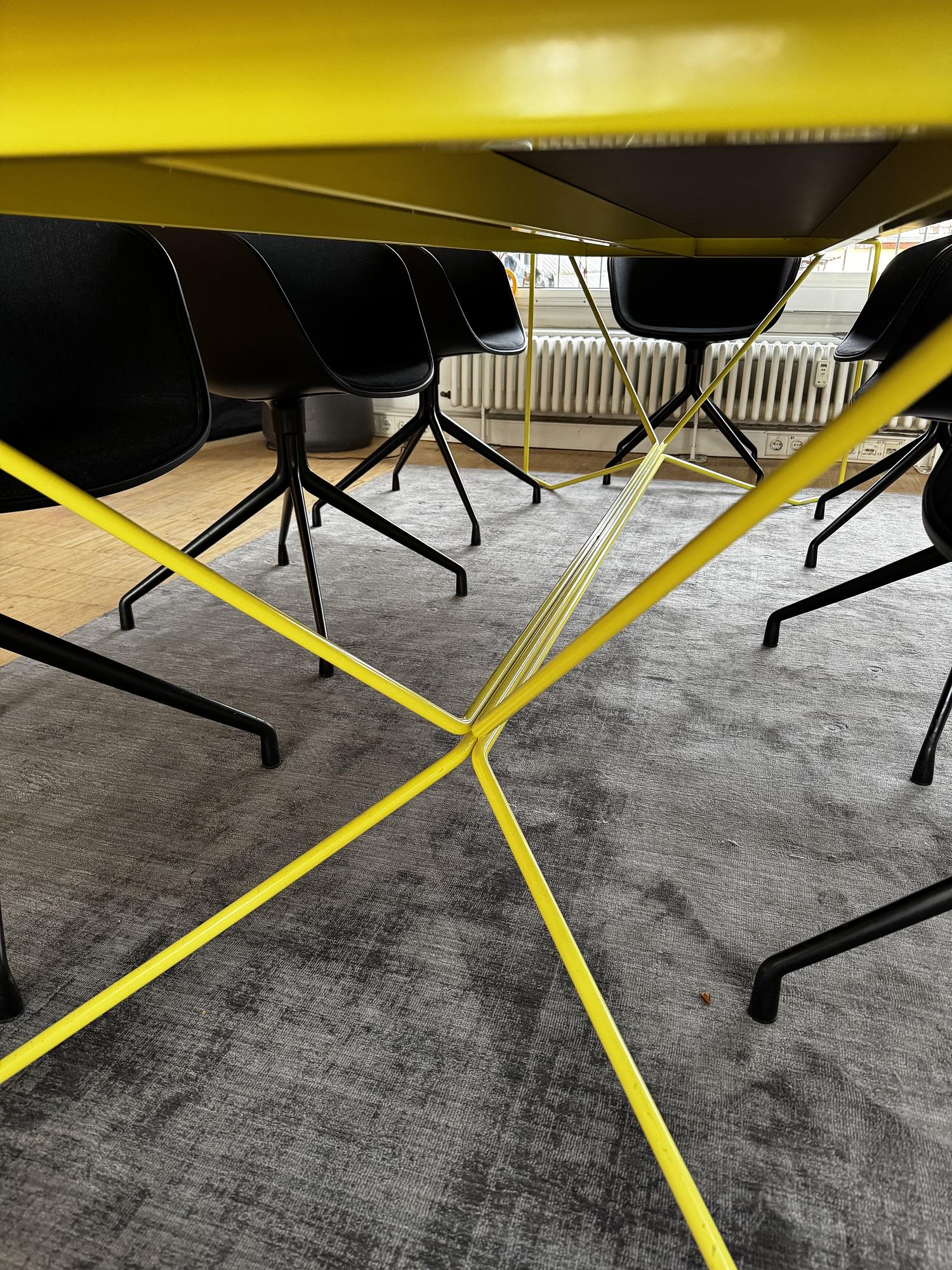 Same Same Esstisch Grau 3