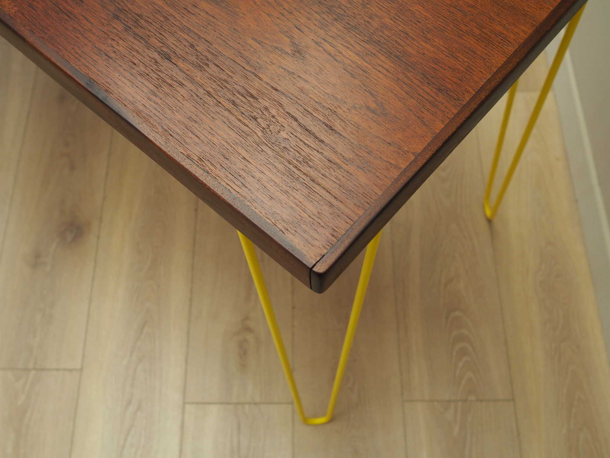 Scrivania in legno multicolore anni '70 7