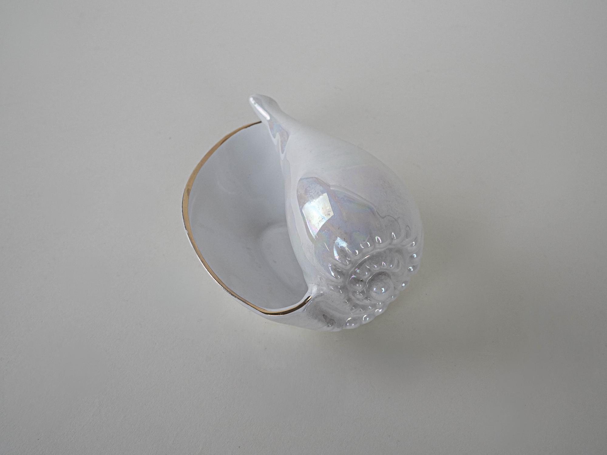 Porcelain-Shell White 1970s 4