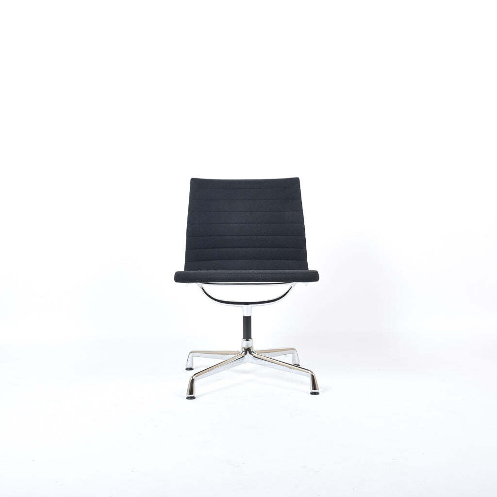 Eames EA 105 Stuhl Stoff Schwarz  2