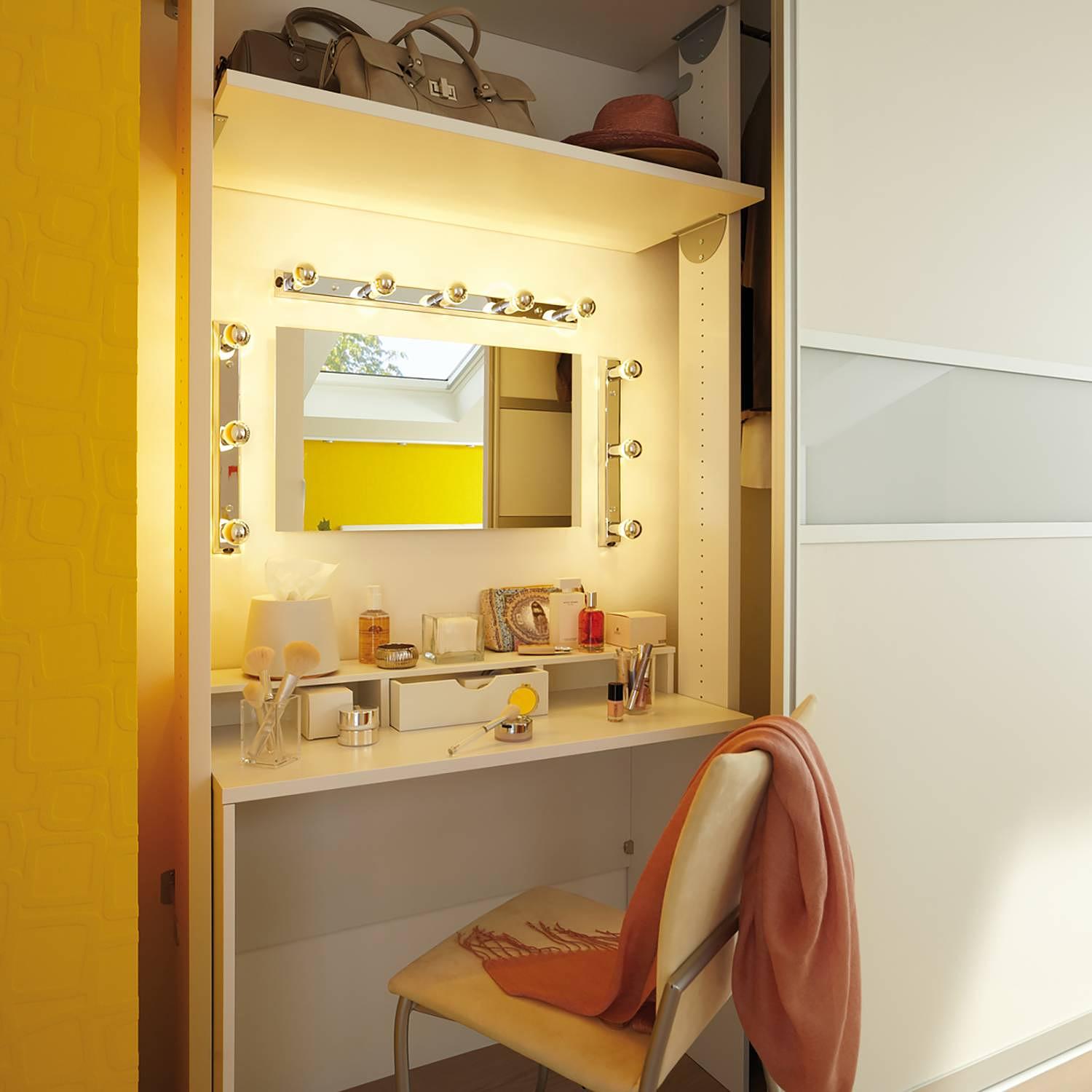 Regula Wall Lamp Chrome 3-bulb 3