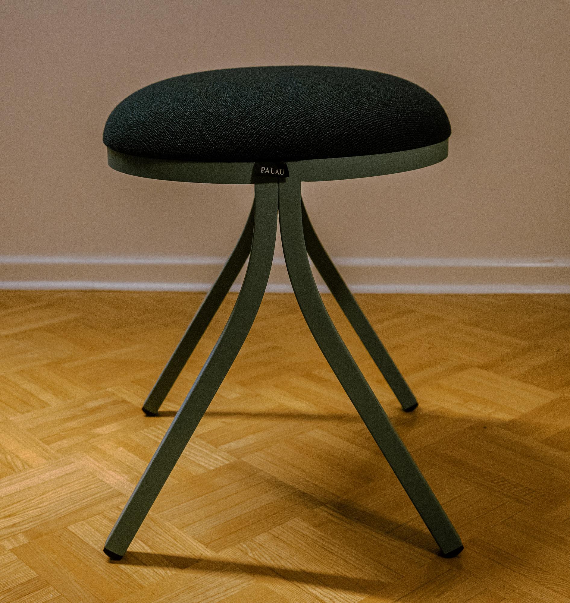 Palau Hocker Stahl Textil 1