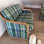 2x Vintage Sofa 2-Sitzer & Couchtisch Olivenholz Kariert 3